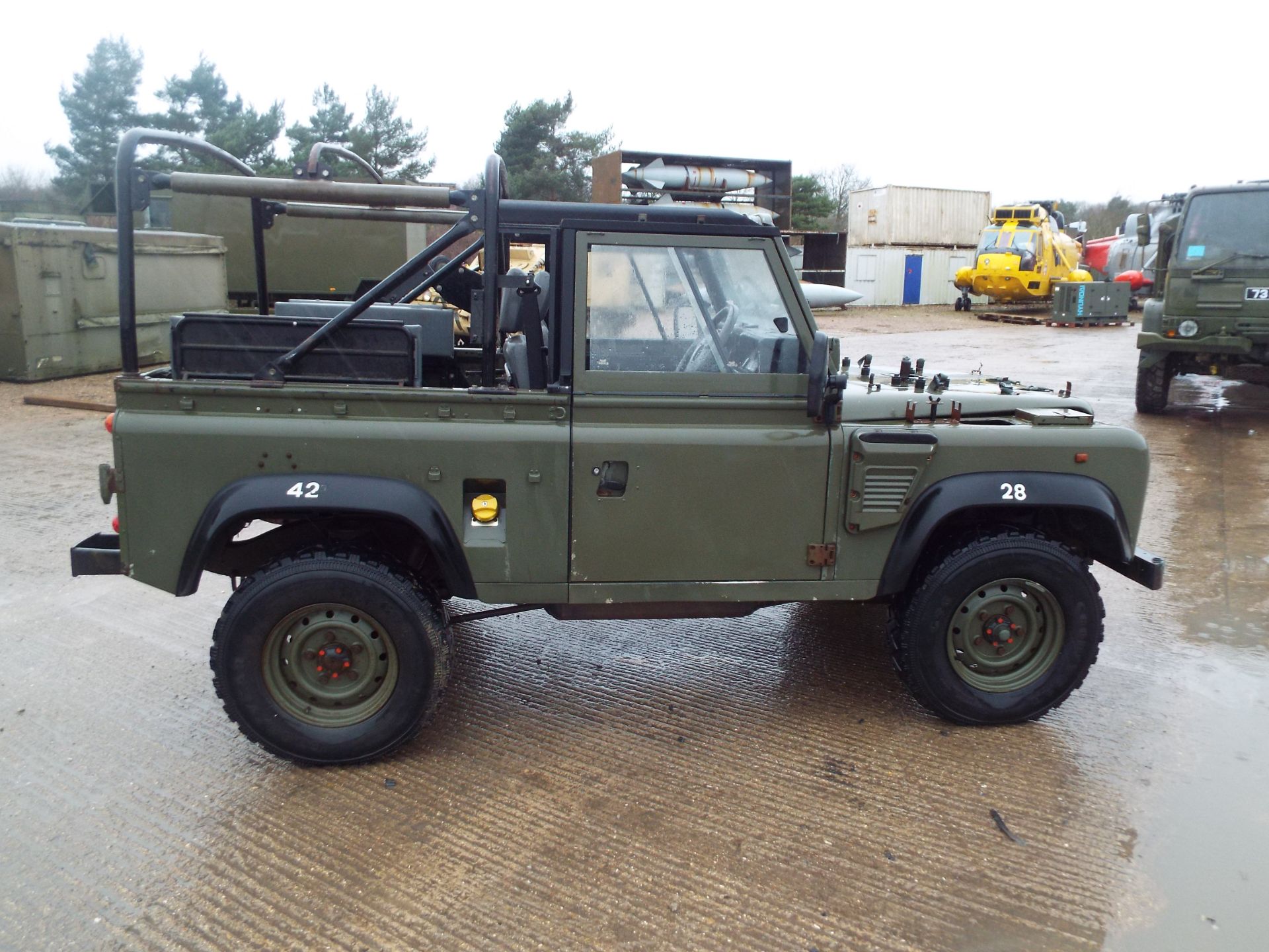 Military Specification Land Rover Wolf 90 Soft Top - Image 8 of 24