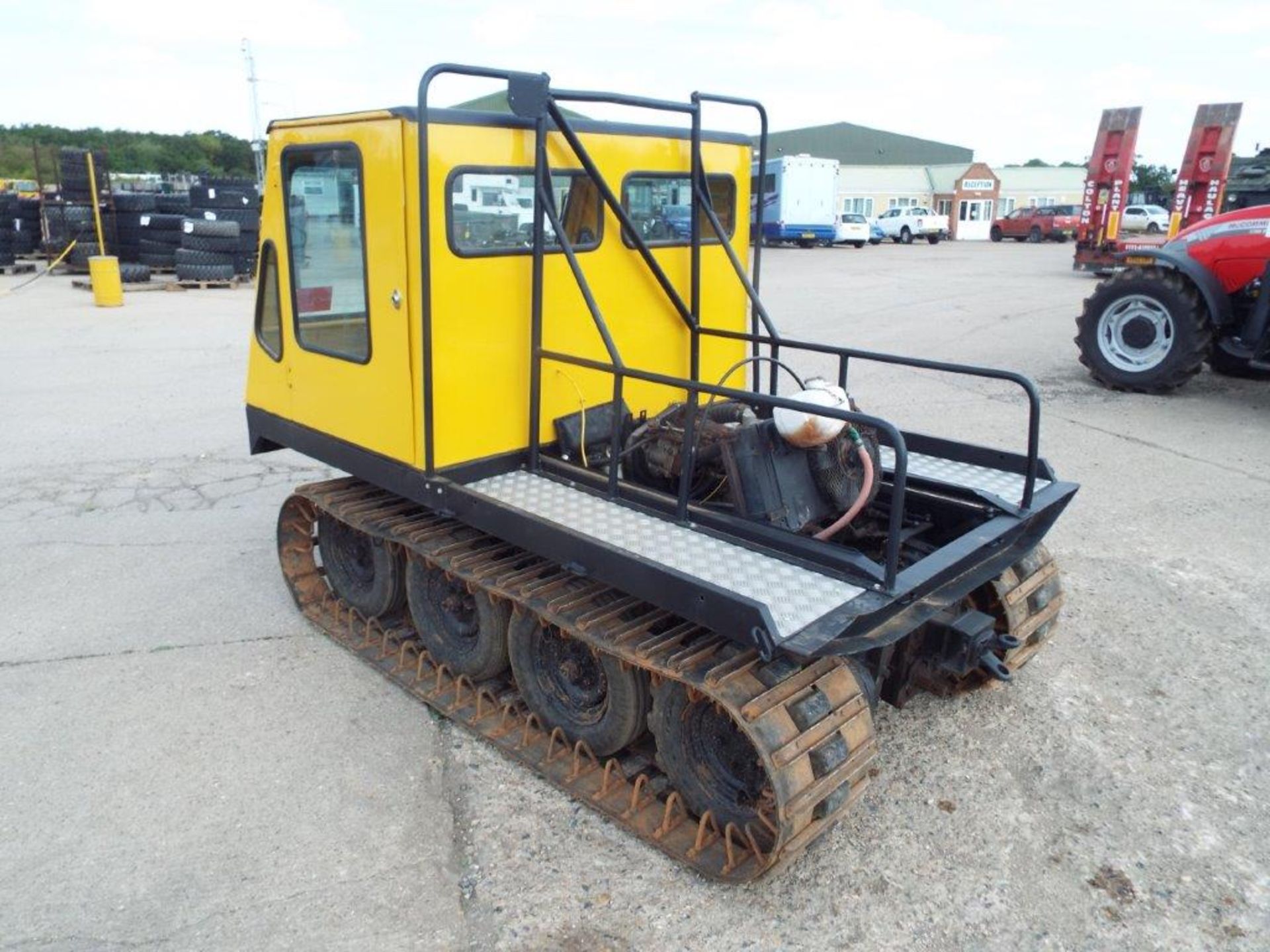 Garron 11D All Terrain Tracked Vehicle - Image 5 of 22