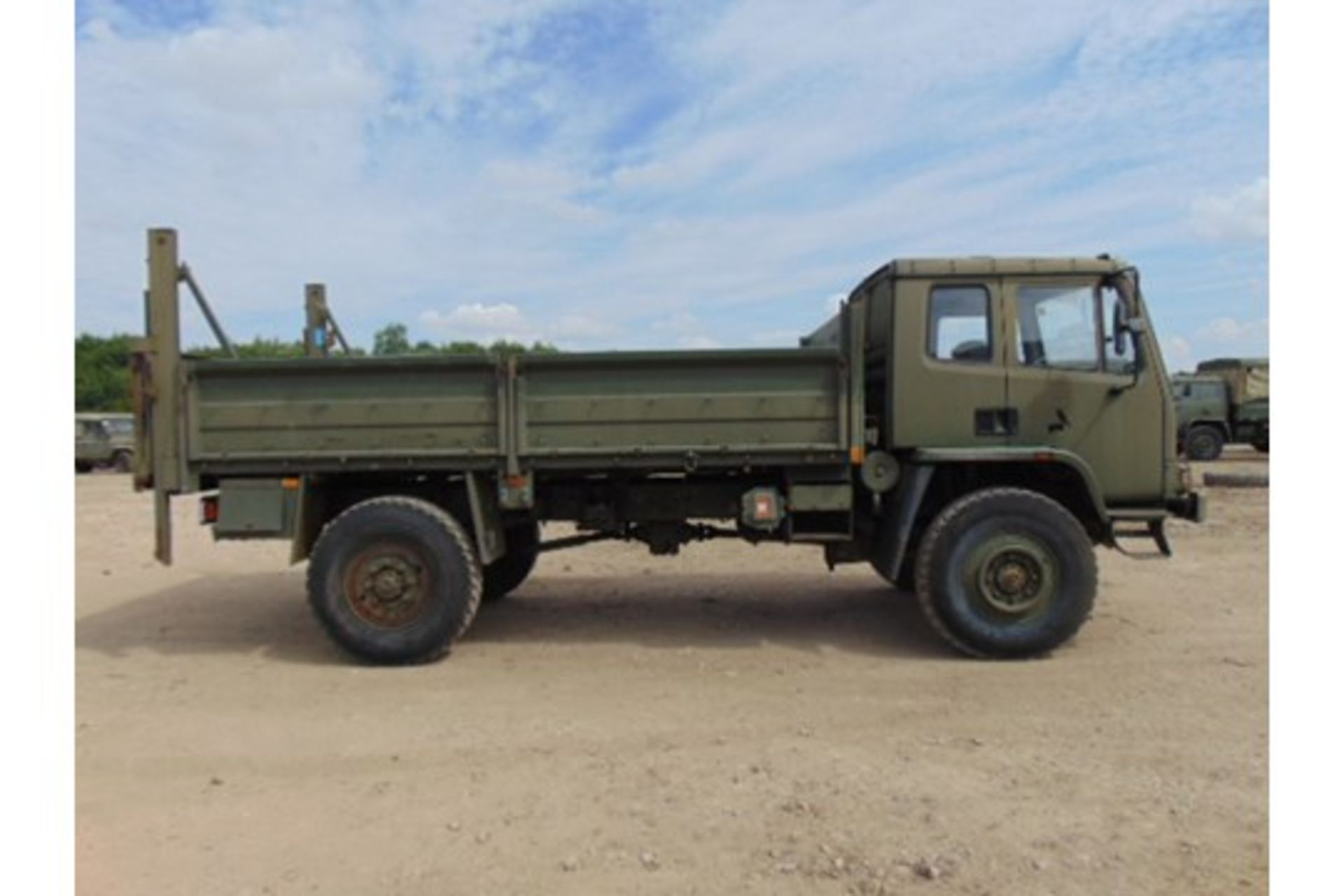 Left Hand Drive Leyland Daf 45/150 4 x 4 with Ratcliff 1000Kg Tail Lift - Image 8 of 15