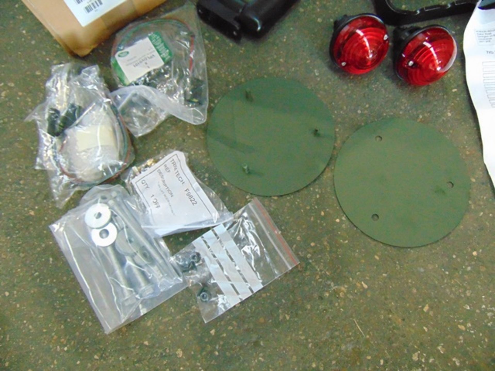 5 x Land Rover 90/110 Hard Top Modification Kits - Image 3 of 5