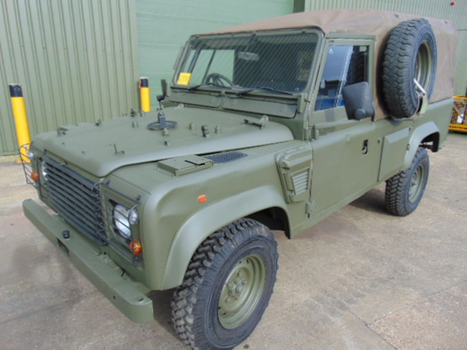 Land Rover Wolf 110 Soft Top