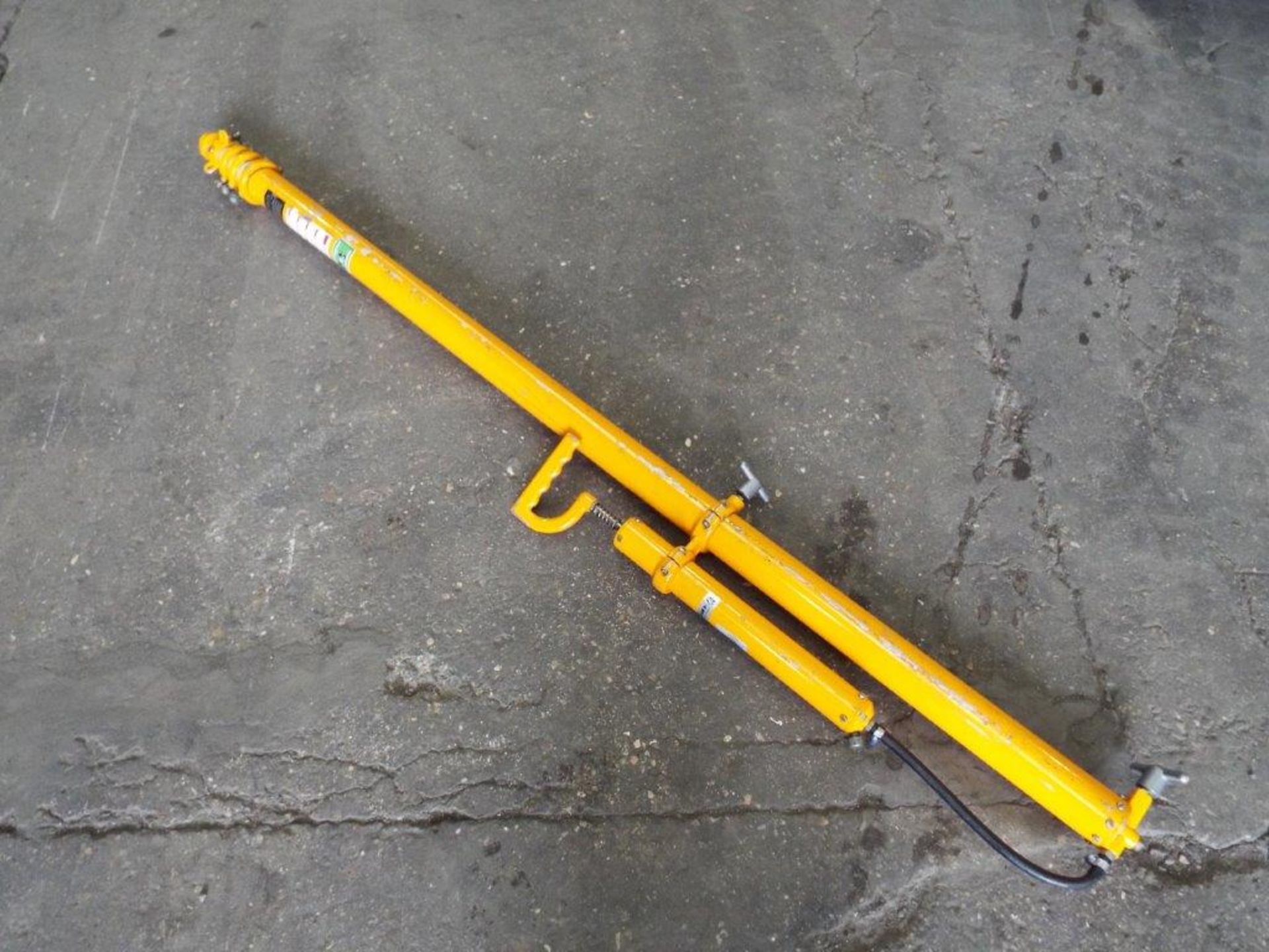 Clarke 6M Pneumatic Mast with Pump P/No SQT-6HP