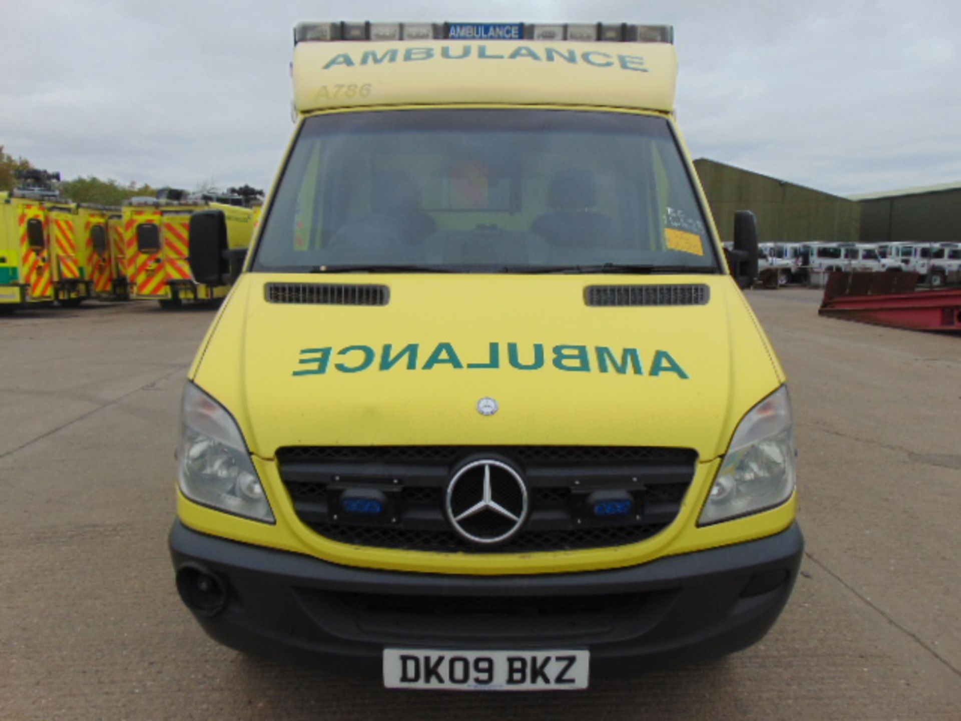 RHD Mercedes Sprinter 515 CDI Turbo Diesel Ambulance - Image 2 of 21