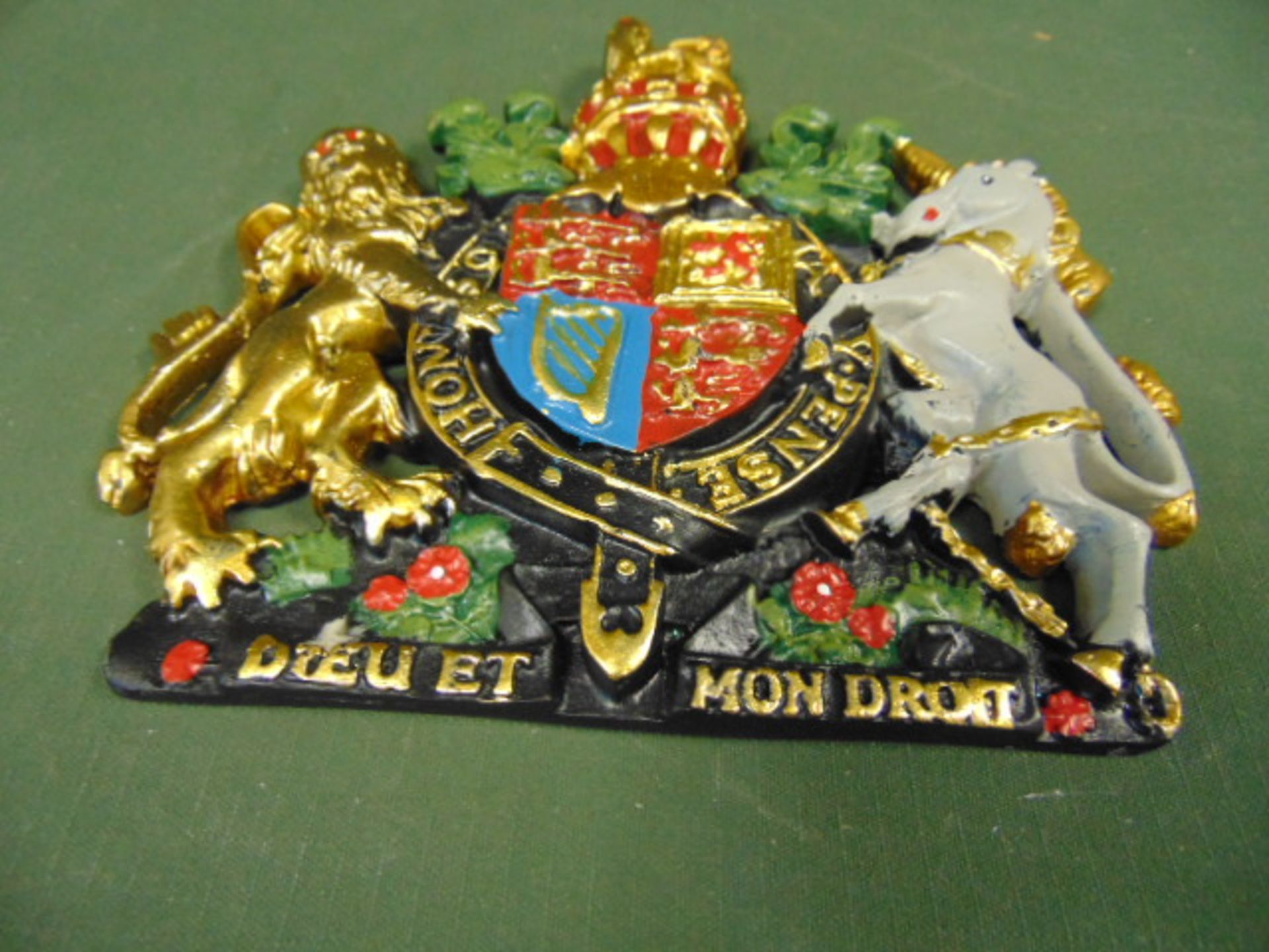 Hand Painted Small Royal Crest - Image 2 of 3
