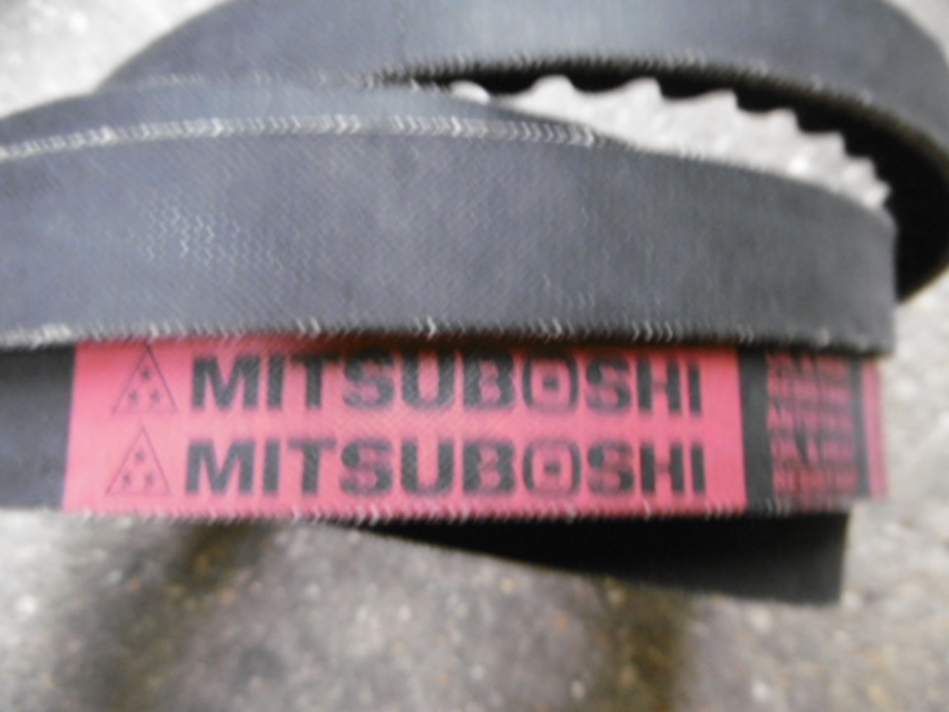 12 x Mitsuboshi BX105 V-Belts - Image 4 of 5