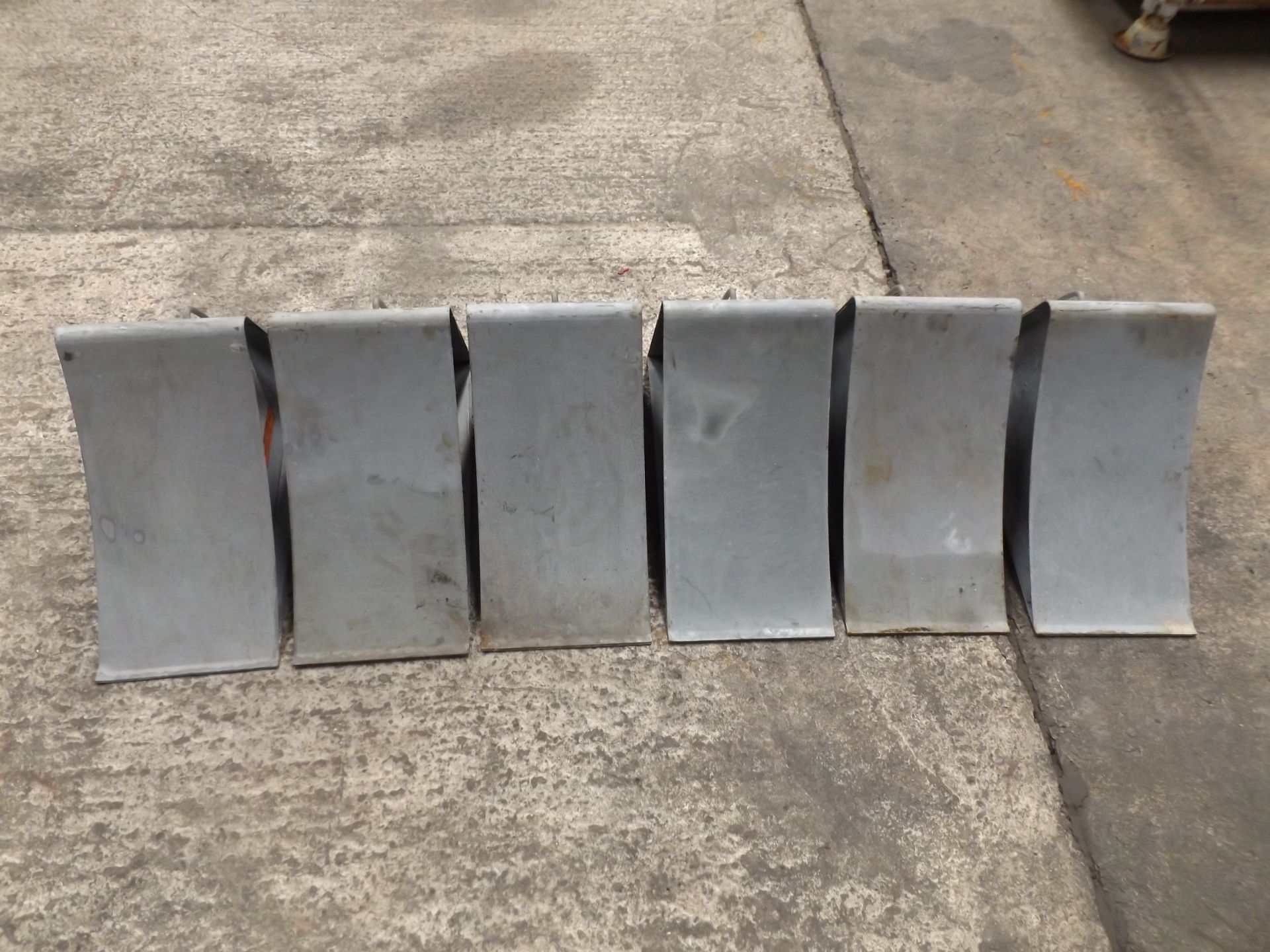 6 x Heavy Duty Steel Wheel Chocks - Bild 4 aus 5