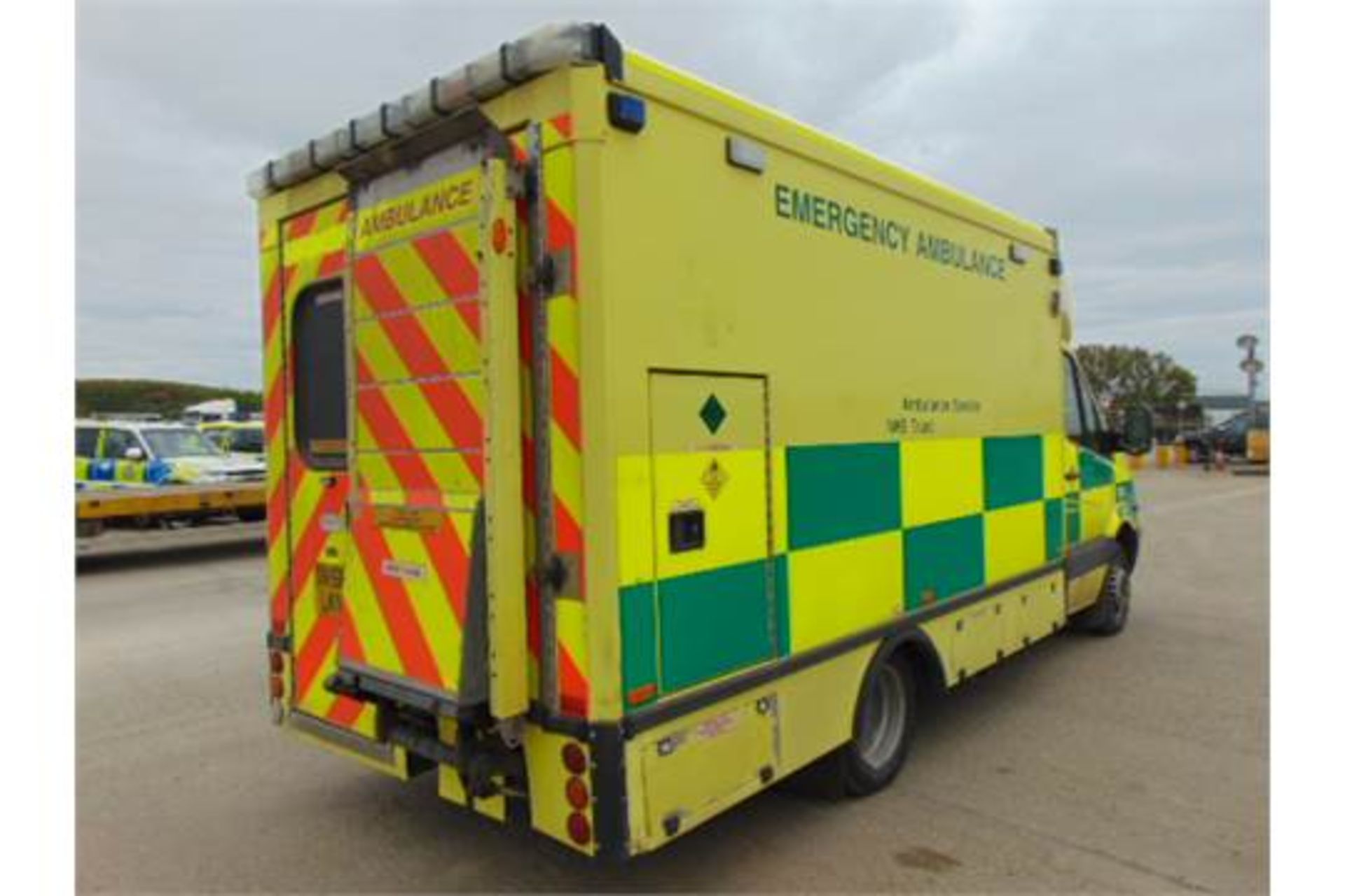 Mercedes Sprinter 515 CDI Turbo diesel ambulance - Image 6 of 19