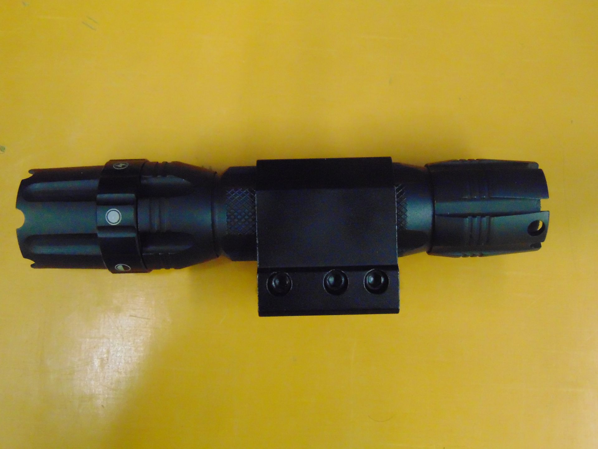 Rifle Mounted Tactical Flashlight - Image 4 of 6