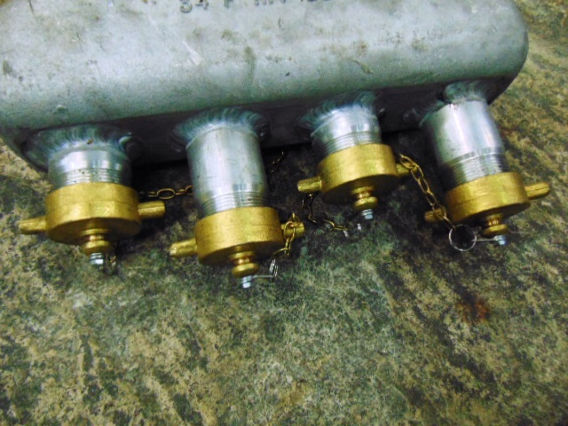 5 x 4 Way Fuel/Water Distribution Manifolds - Image 3 of 6