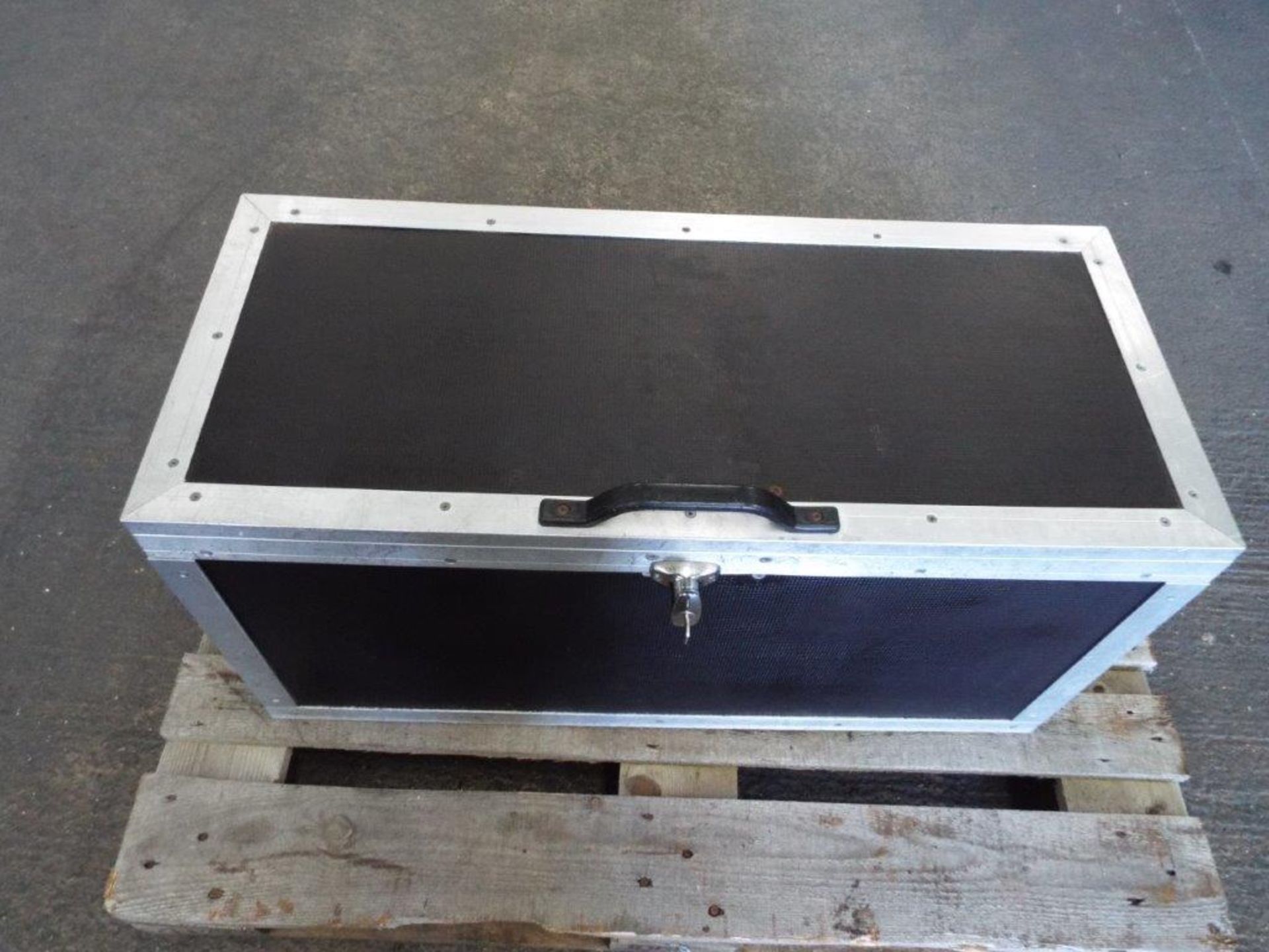 Heavy Duty Lockable Stowage Box - Image 2 of 11