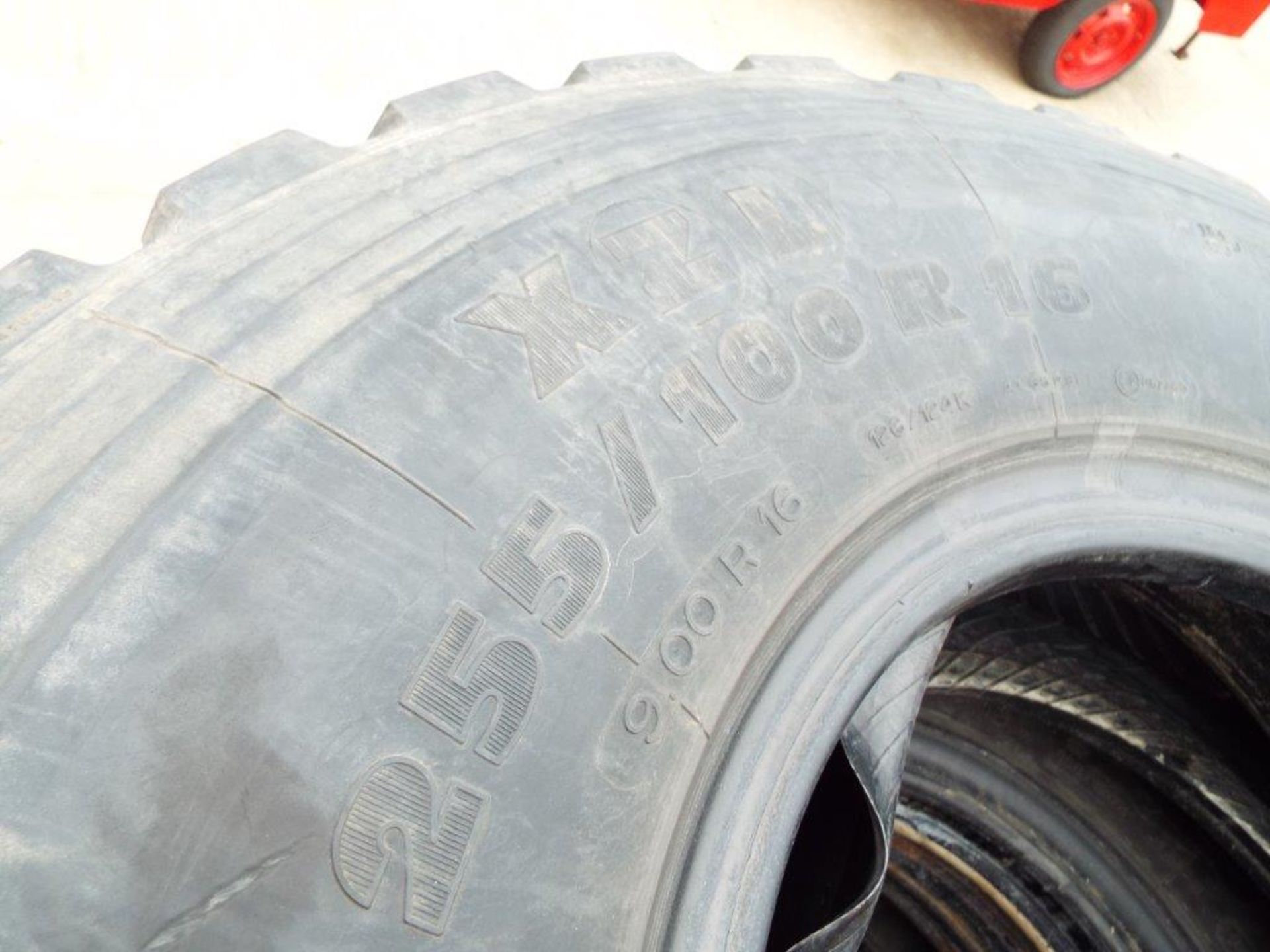 5 x Michelin 255/100R16 XZL Tyres - Image 3 of 8