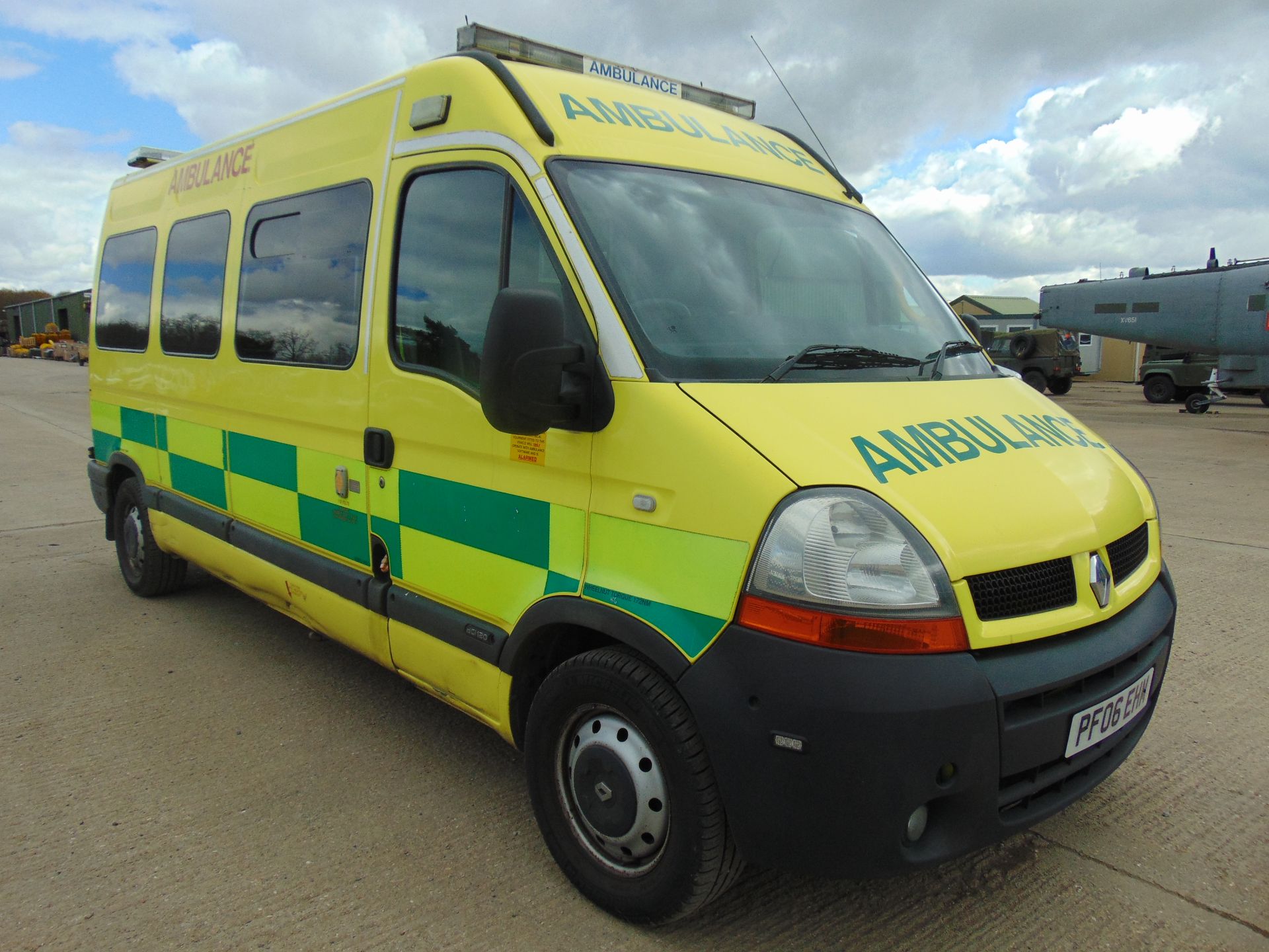 Renault Master 2.5 DCI ambulance