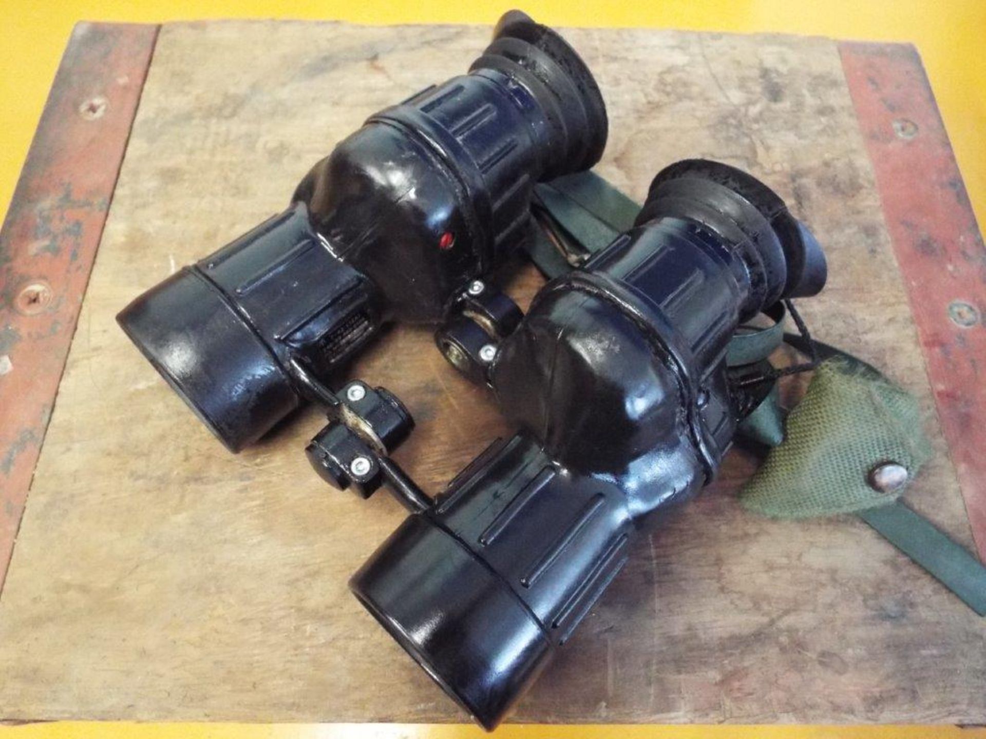 L12A1 Avimo Self Focusing Prism Binoculars