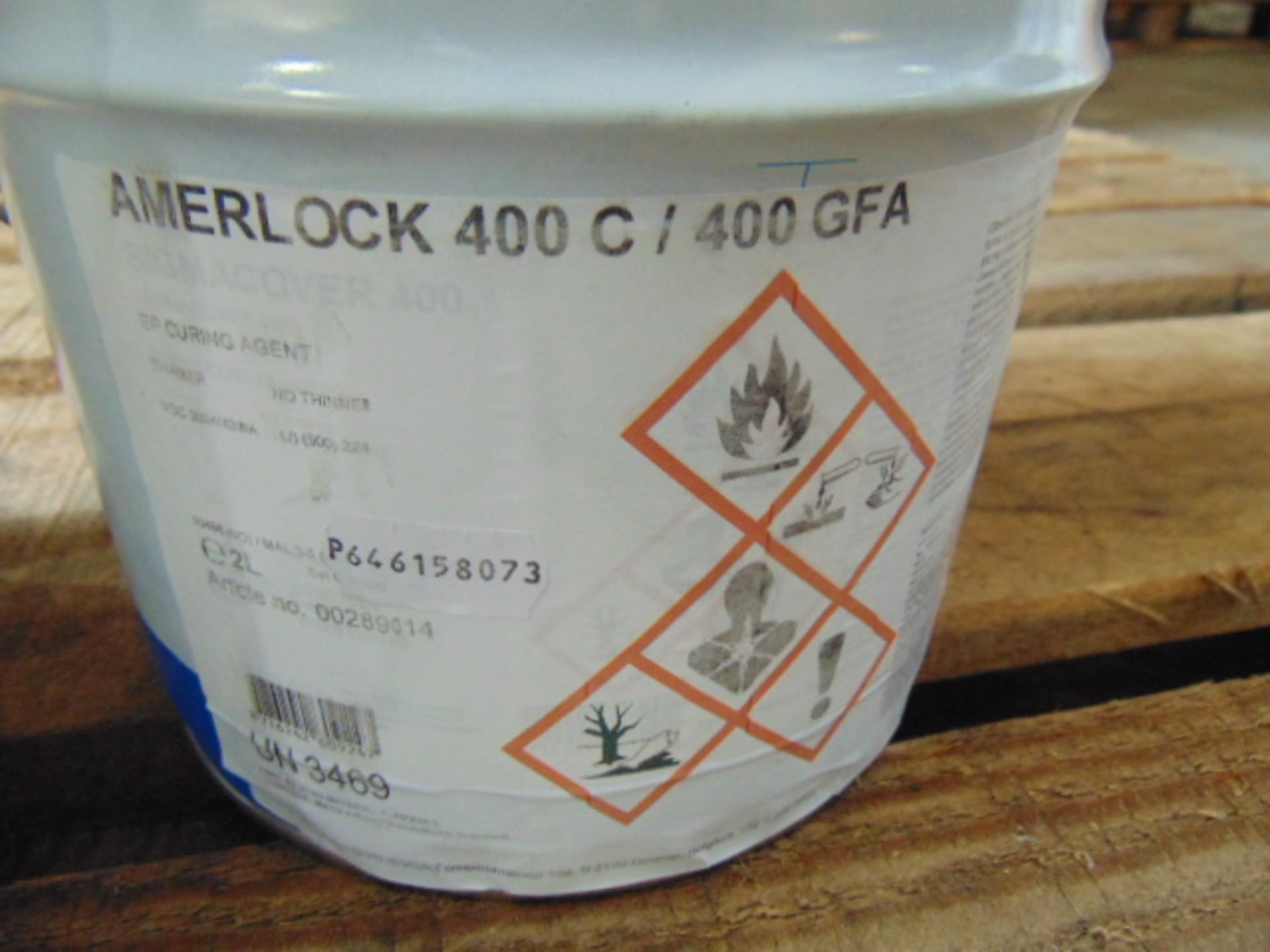 Unissued 2.4/2L Cans of Amerlock 400C Light Tint Base Epoxy - Image 3 of 4