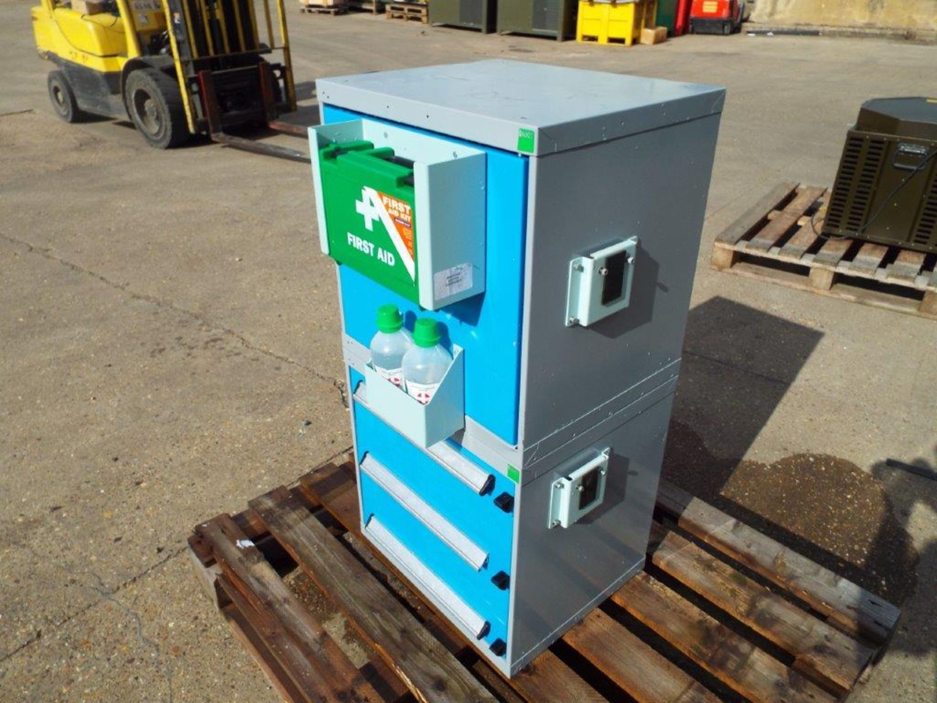 Heavy Duty Bott Medical Storage Cabinet - Image 3 of 8