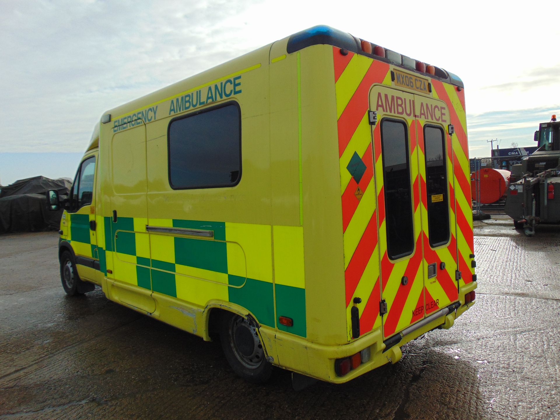Renault Master 2.5 DCI Ambulance - Bild 8 aus 18