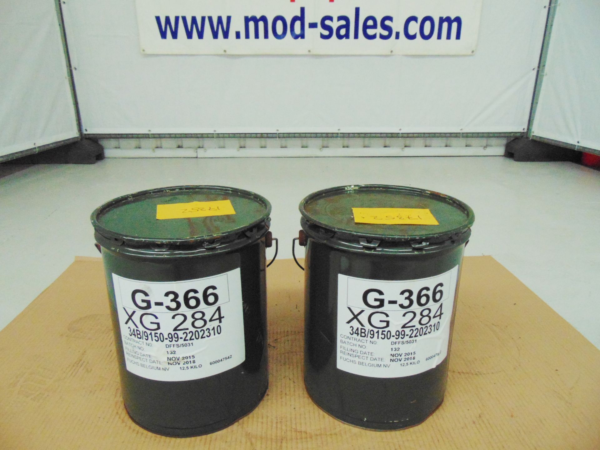 2 x Unissued 12.5Kg Tins of XG-284 G-366 Grease