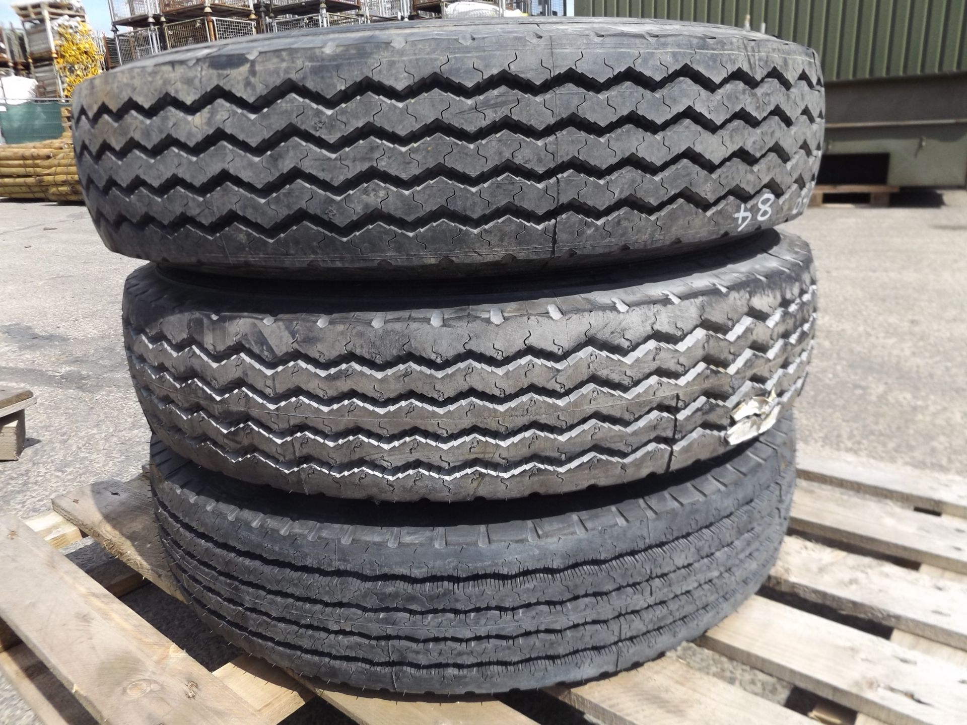 3 x Michelin XZA 8.25 R16 Tyres - Image 5 of 5