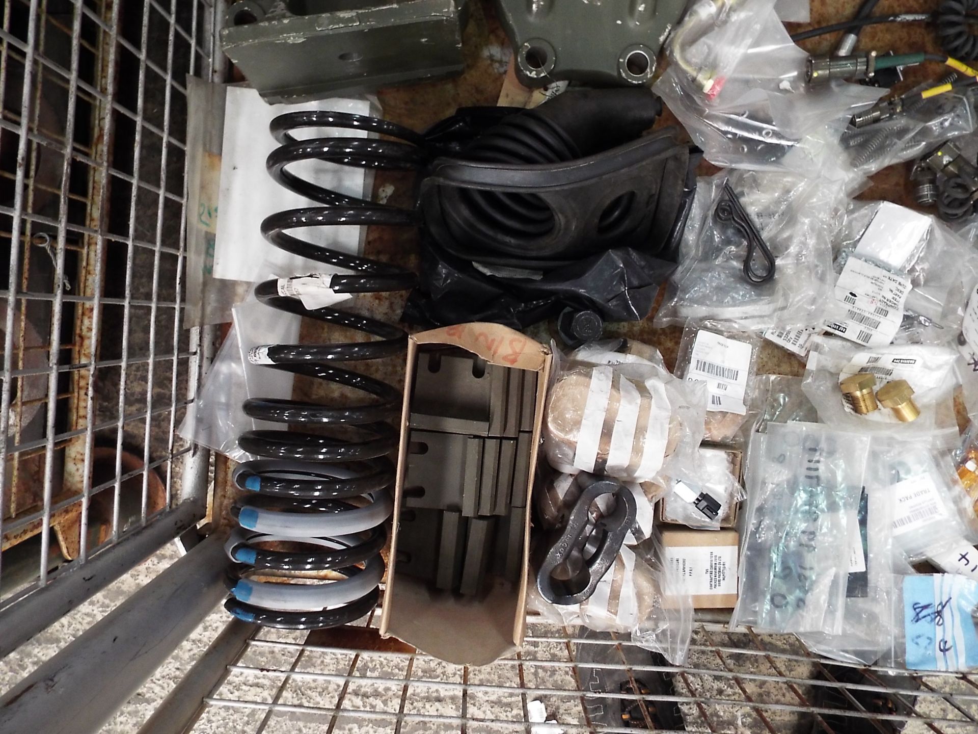 Mixed Stillage of Fighting Vehicle and Wolf Spares inc Wiring Harness', Clips, Fan, Belts etc - Bild 3 aus 9