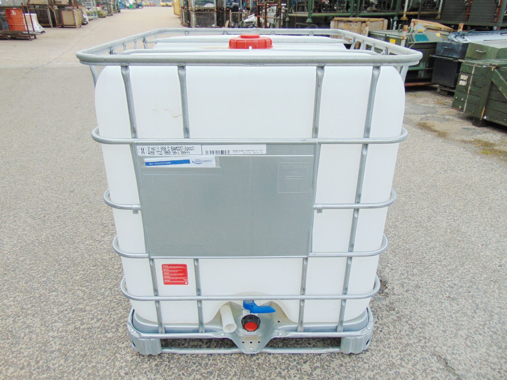 New Unused 1000 Litre Schutz IBC Container / Caged Water Tank