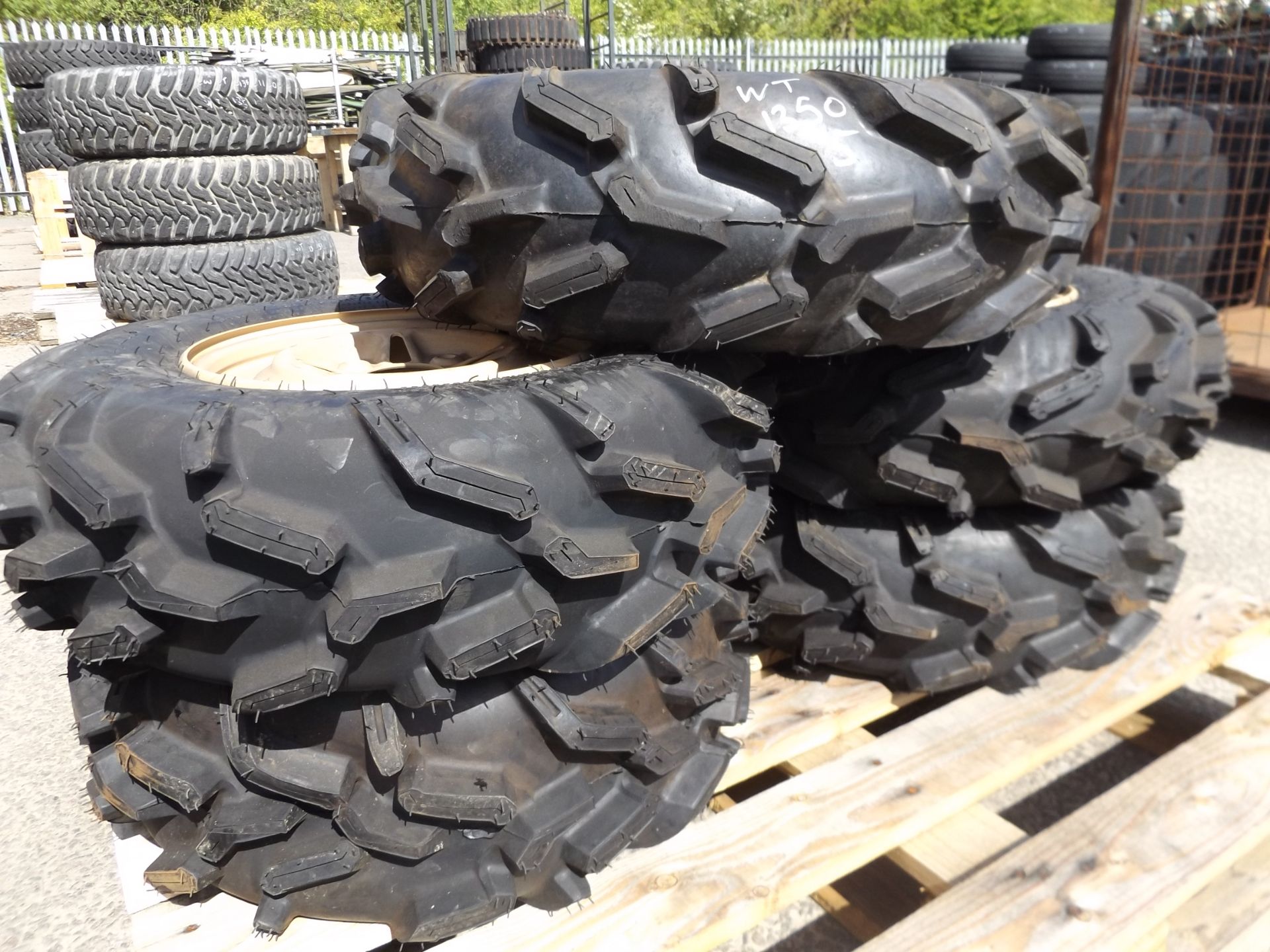 5 x Carlisle ACT 25x8R12 ATV Tyres complete with rims - Image 6 of 7