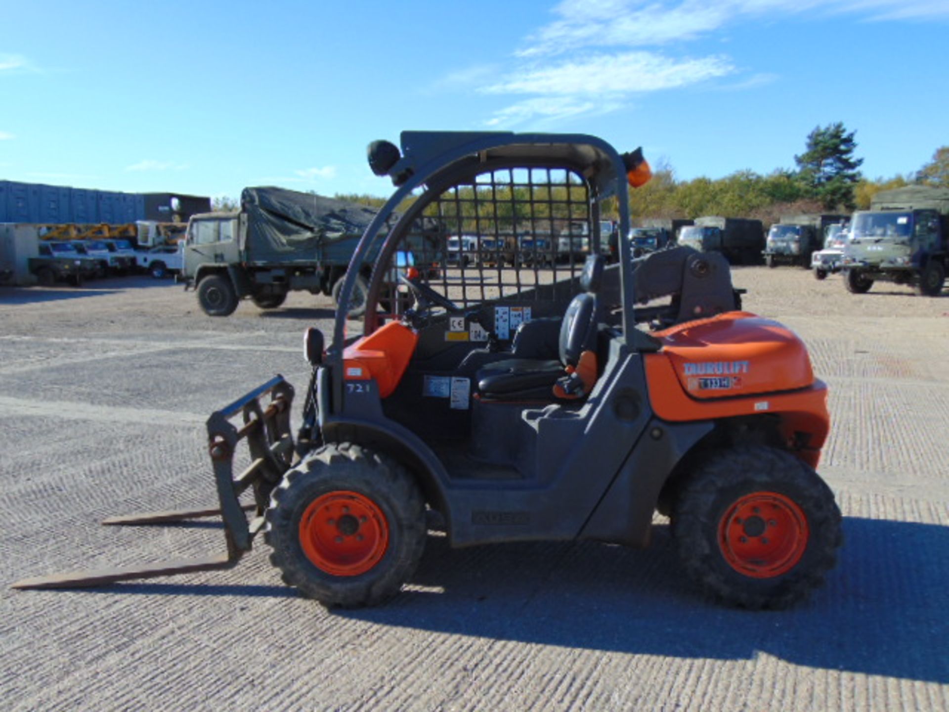 2010 Ausa Taurulift T133H 4WD Compact Forklift with Pallet Tines - Image 15 of 15