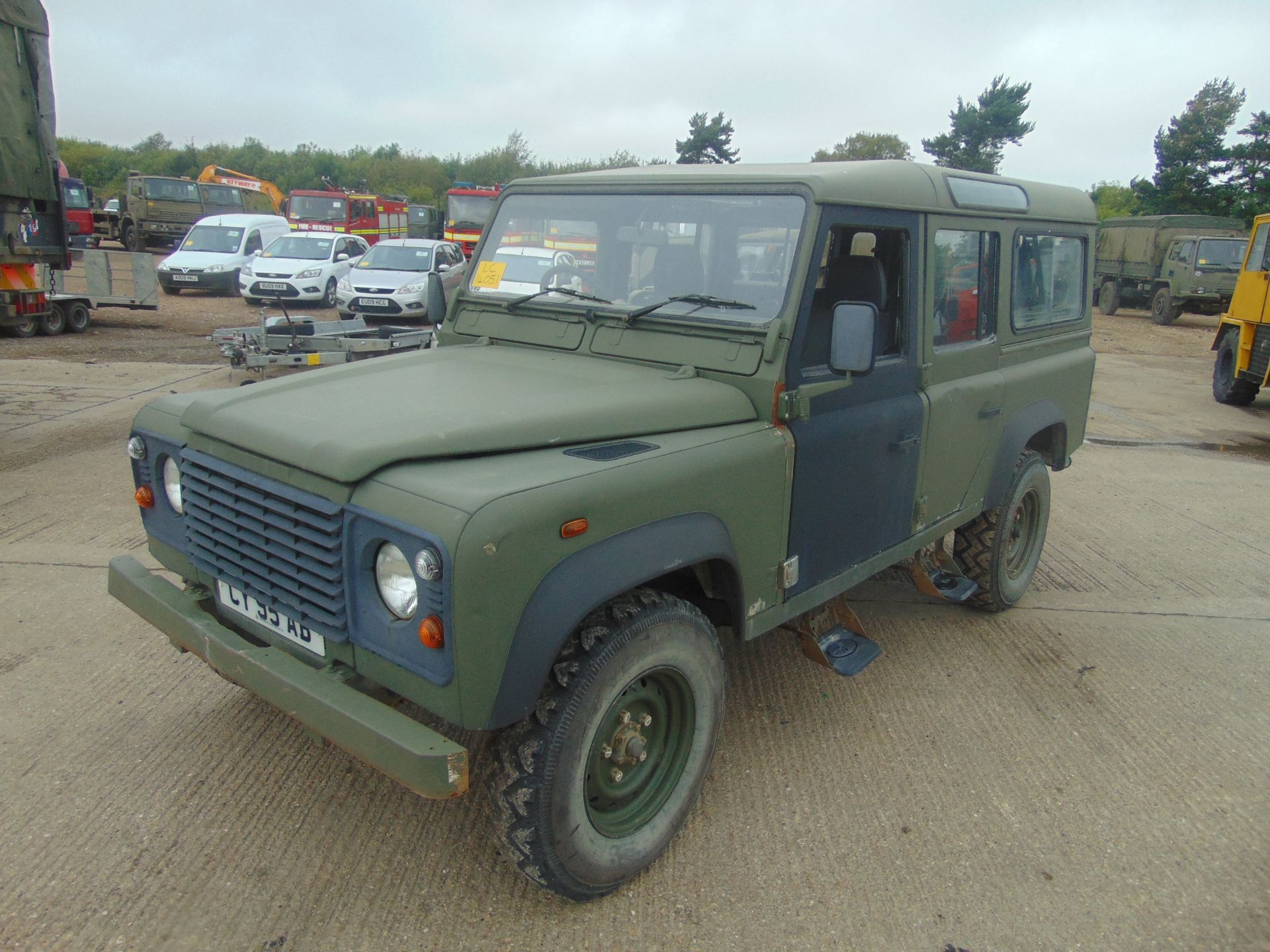 Land Rover Defender 110 TD5 Station Wagon - Bild 3 aus 25