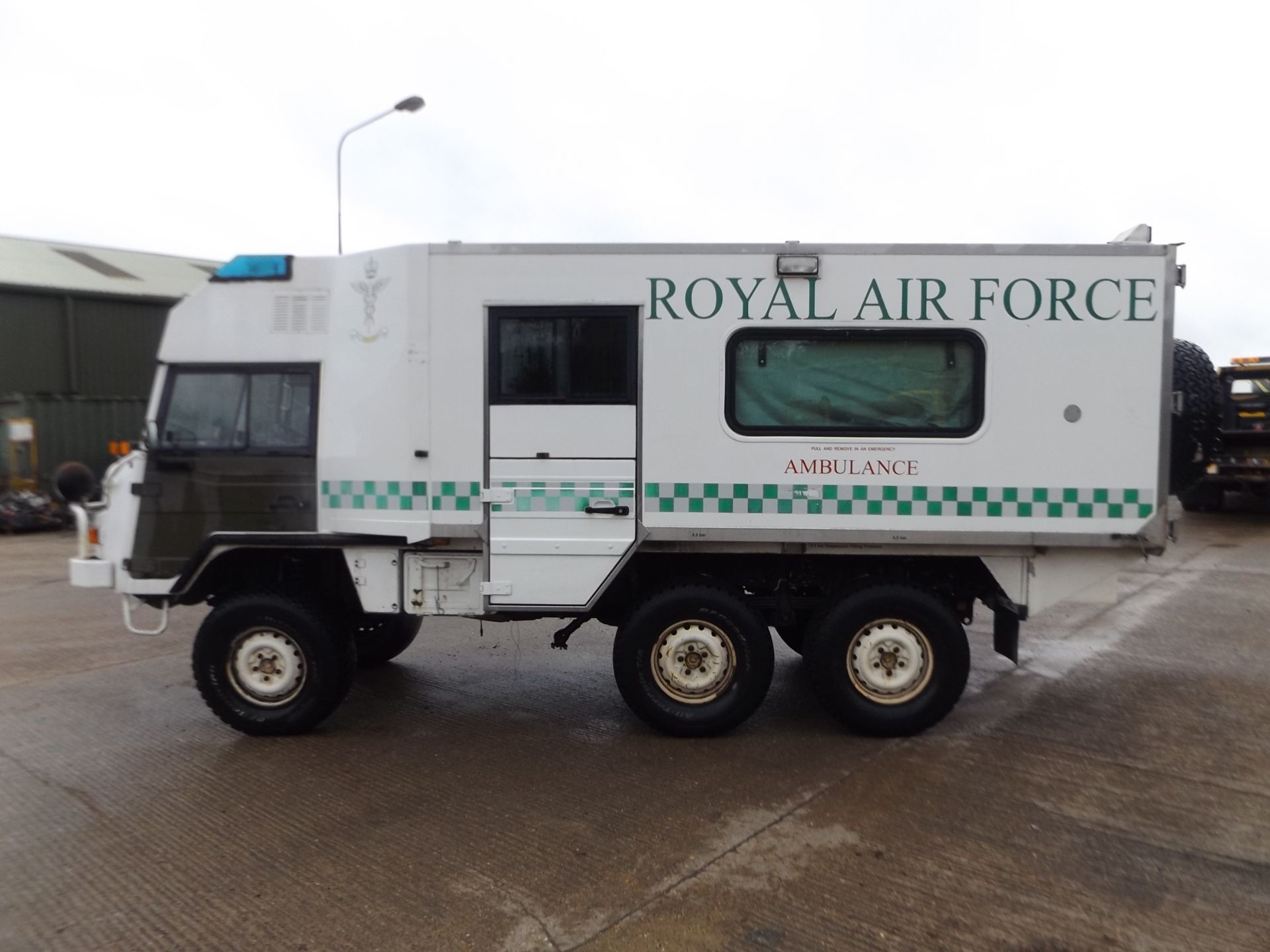 Military Specification Pinzgauer 718 6x6 Ambulance - Image 4 of 26