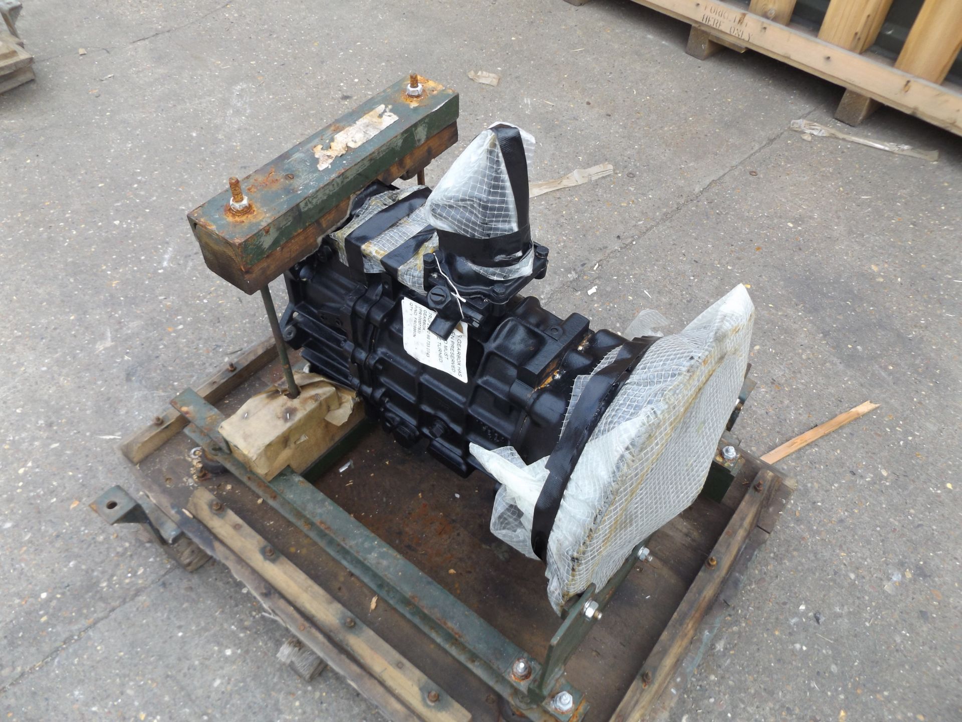 A1 Reconditioned Land Rover LT77 Gearbox - Image 2 of 7