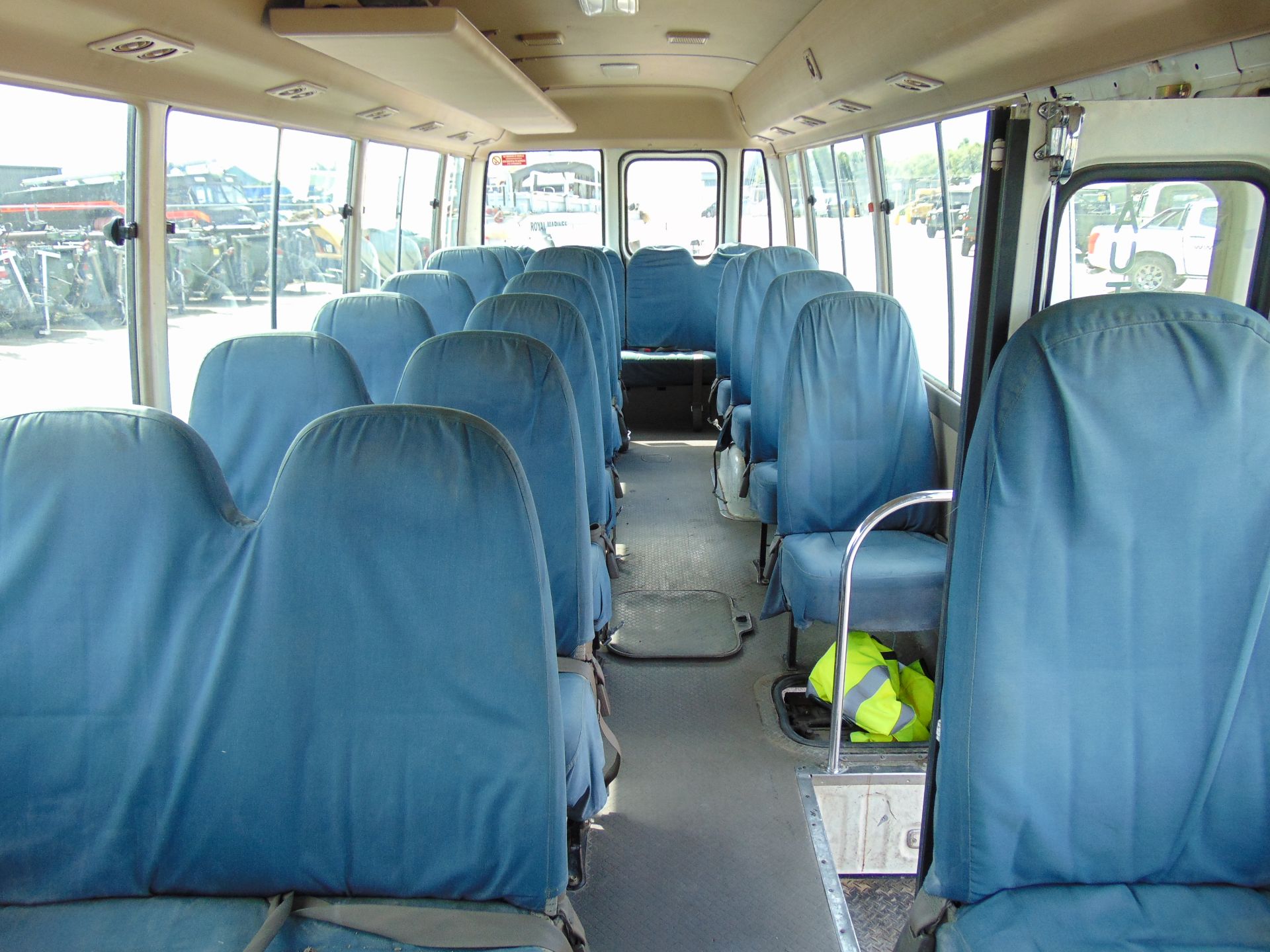 Toyota Coaster 21 seat Bus/Coach - Image 15 of 21