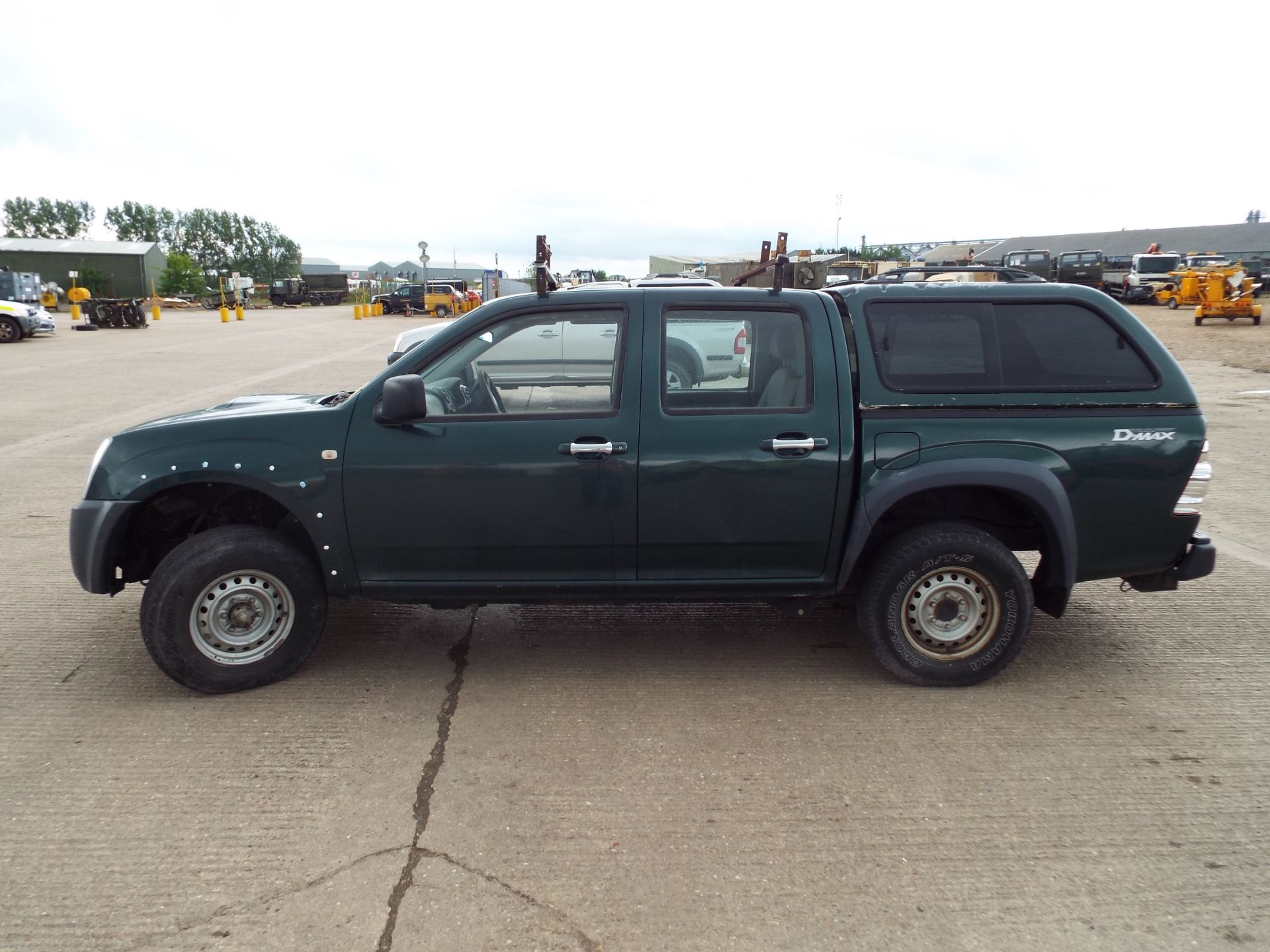 Isuzu D-Max Double Cab 2.5 TD 4 x 4 - Image 4 of 15