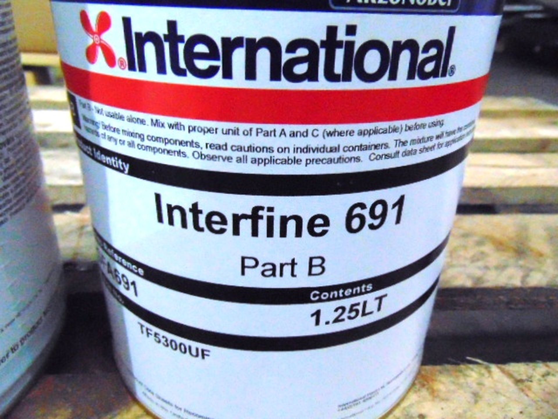 1 x Unissued International Interfine 691 3.75L 2 Pack Topcoat Paint - Image 4 of 4