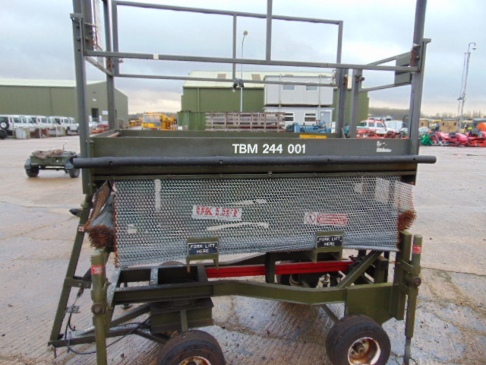 UK Lift Model 00280153MAP Mobile Scissor Lift Access Platform