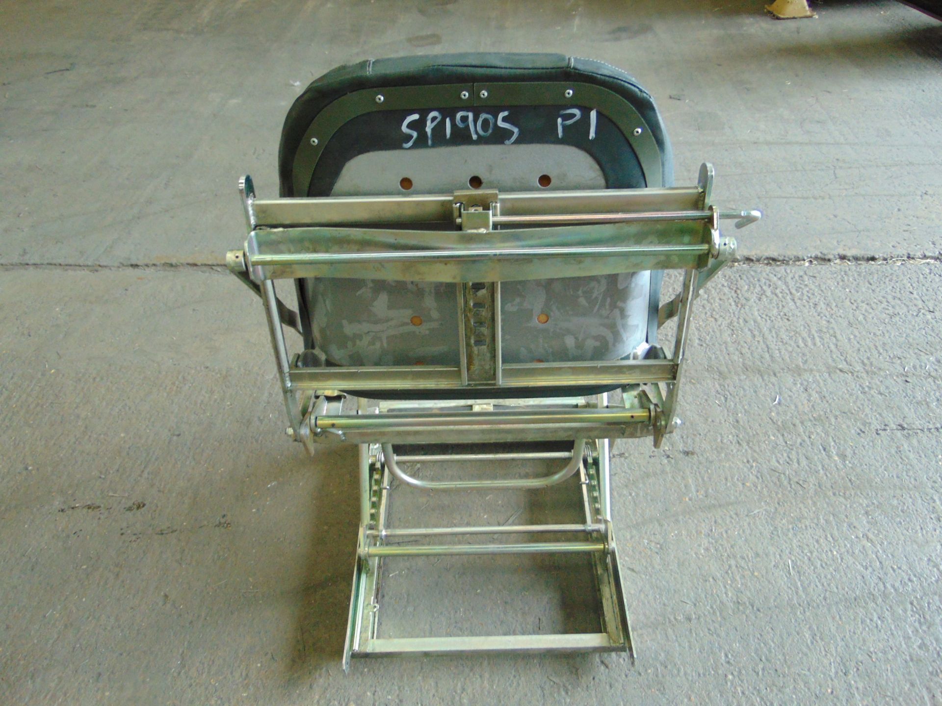 FV432 Drivers Seat - Image 4 of 7