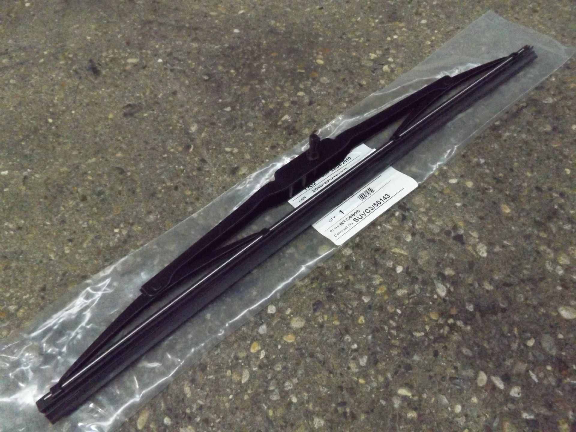 Approx 40 x Land Rover Wiper Blades P/No RTC6856 - Image 3 of 4