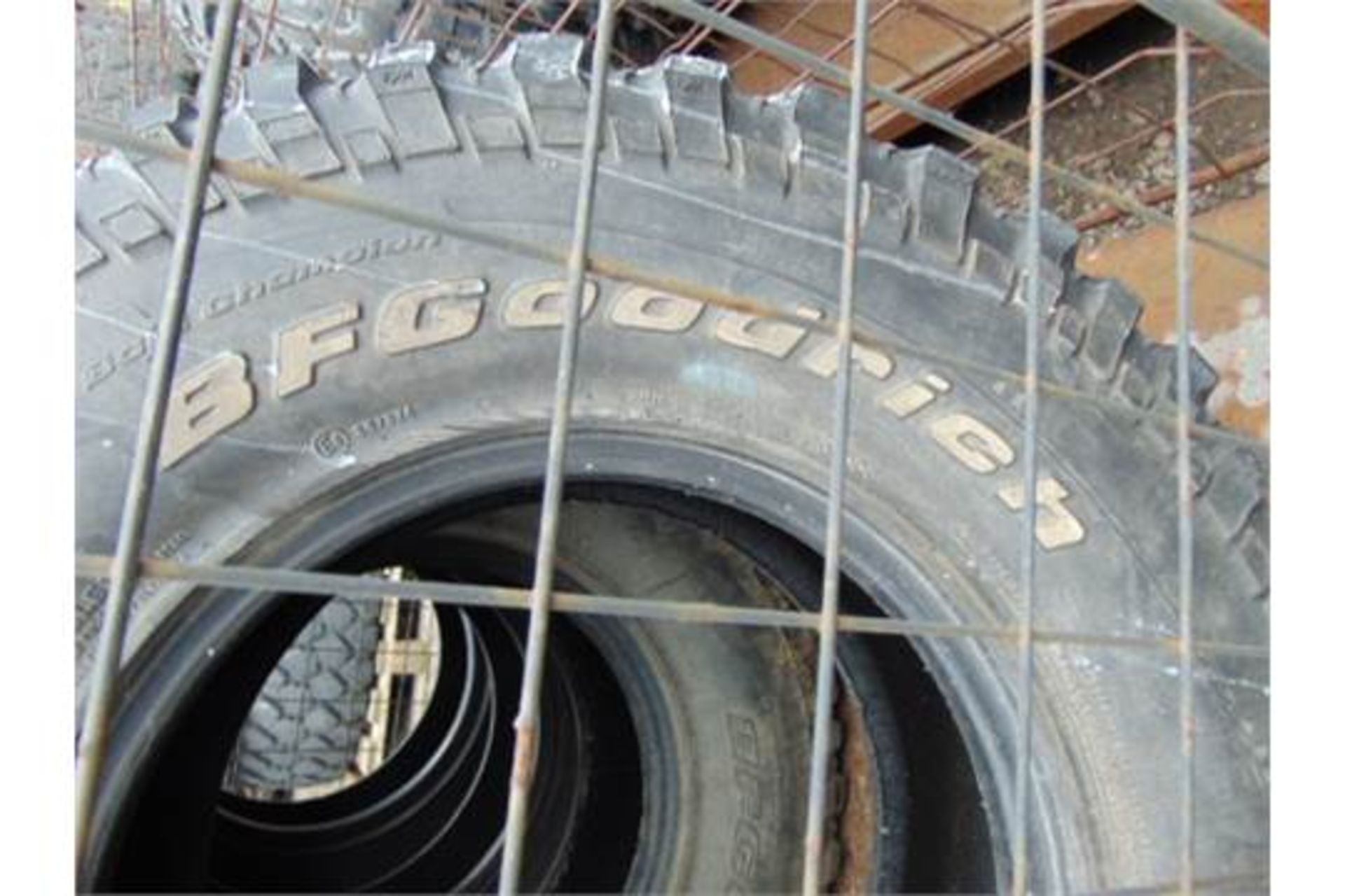 4 x BF Goodrich Mud-Terrain LT285/75 R16 Tyres - Image 5 of 7