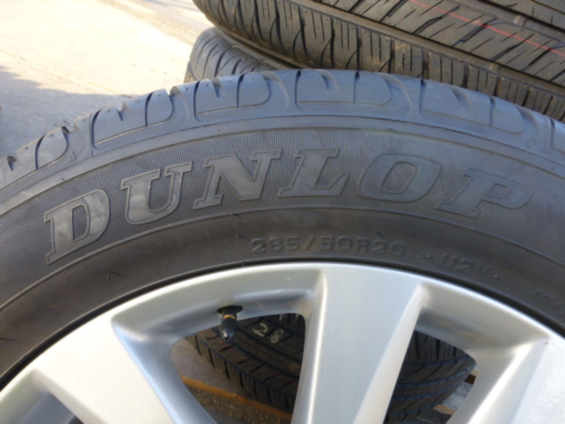 4 x Dunlop PT2A Grandtrek 285/50R20 Tyres on Land Cruiser V8 Rims - Image 2 of 6