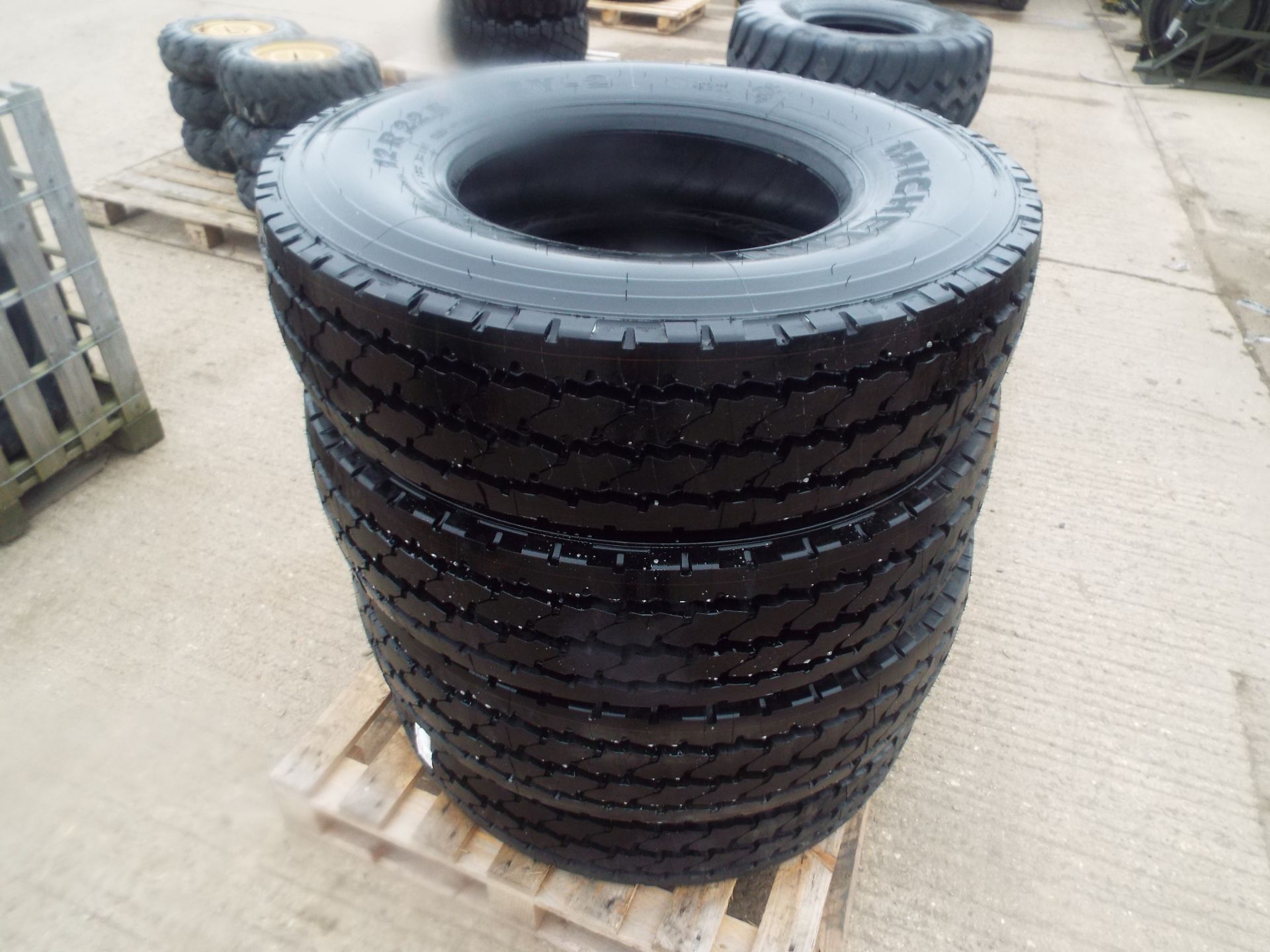 4 x Michelin XZY-2 12.00 R22.5 Tyres