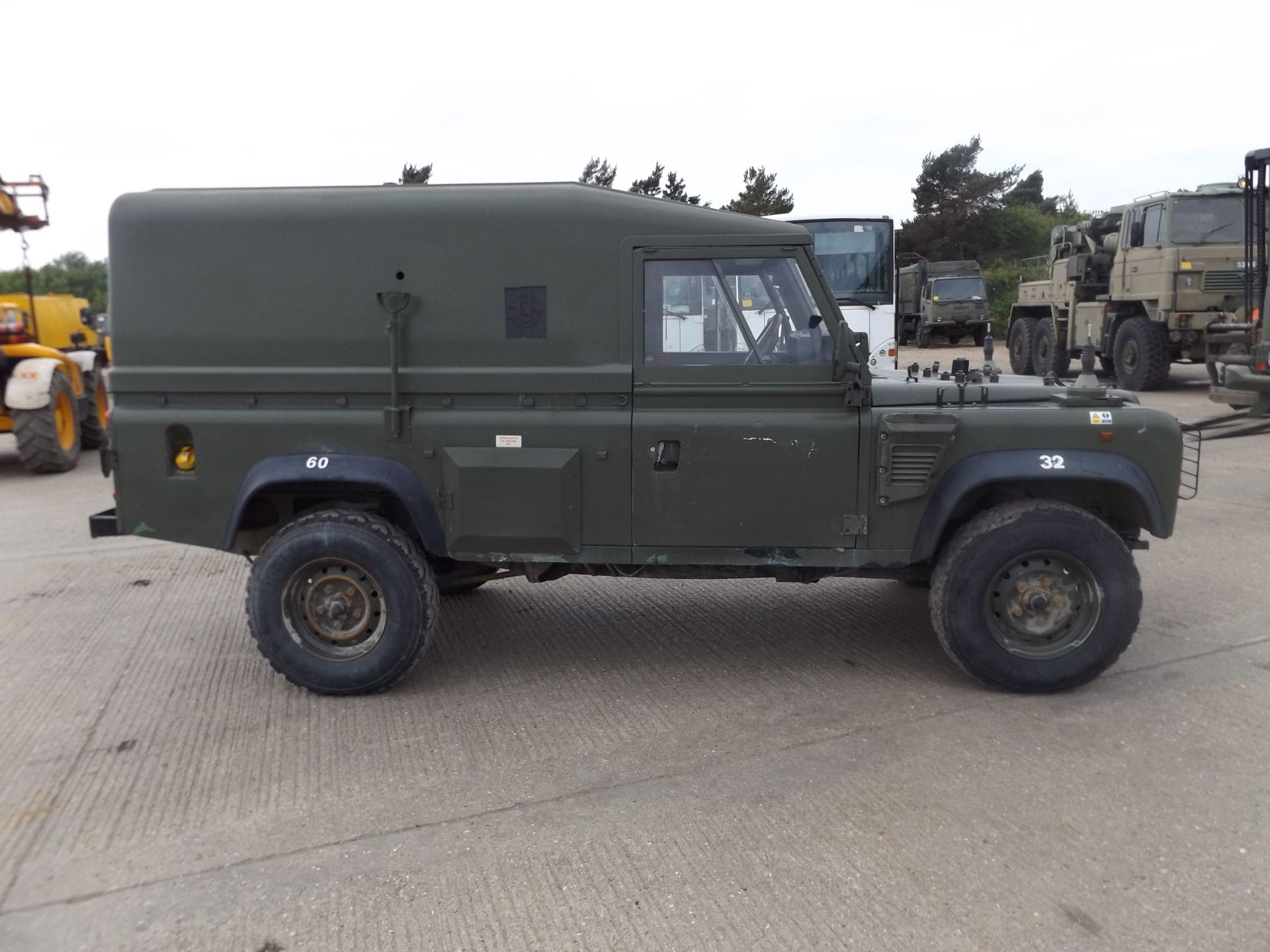 Land Rover Wolf 110 Hard Top damage repairable - Image 8 of 17