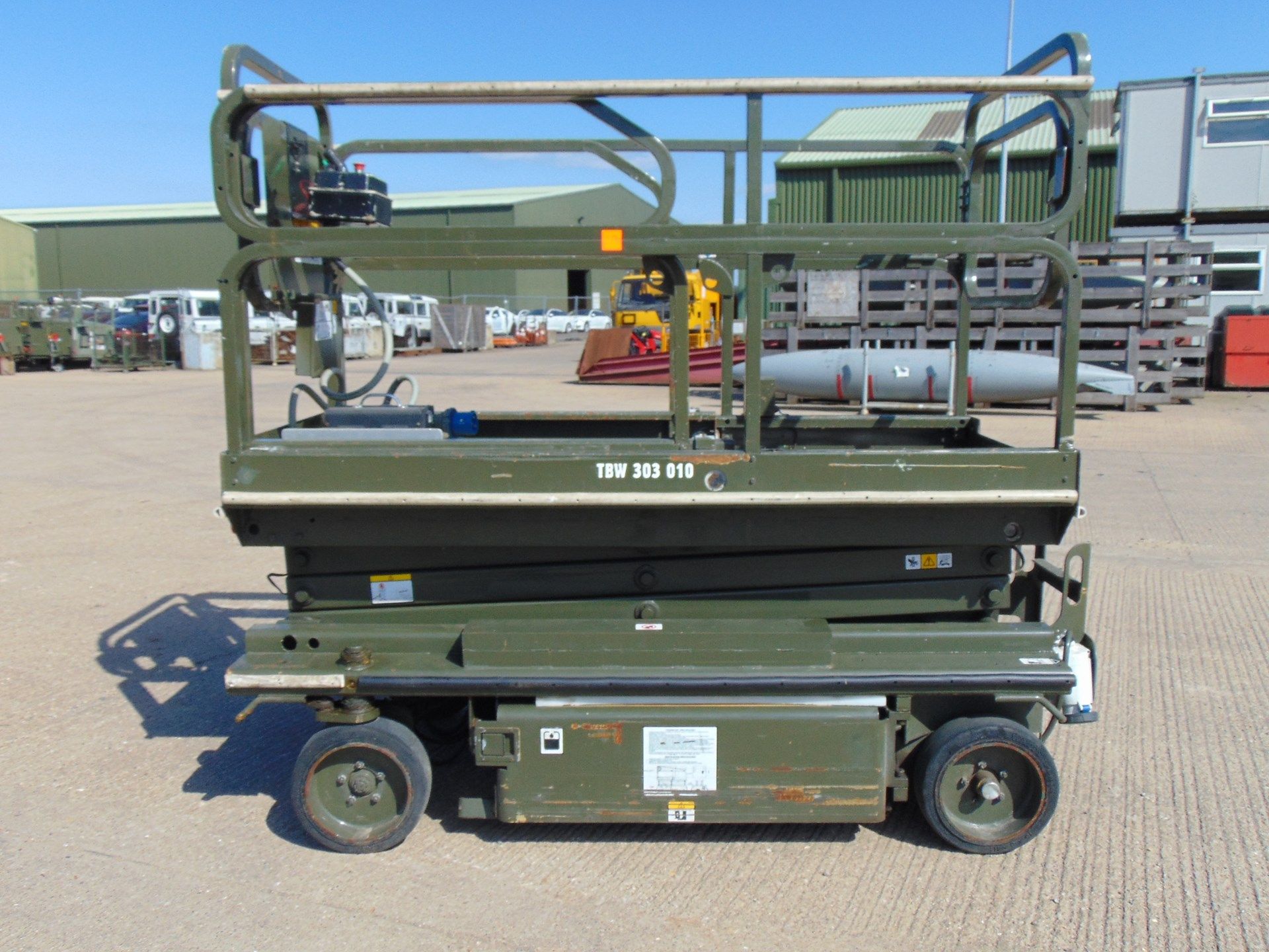 Grove 2646BE Self Propelled Aerial Work Platform - Bild 2 aus 22