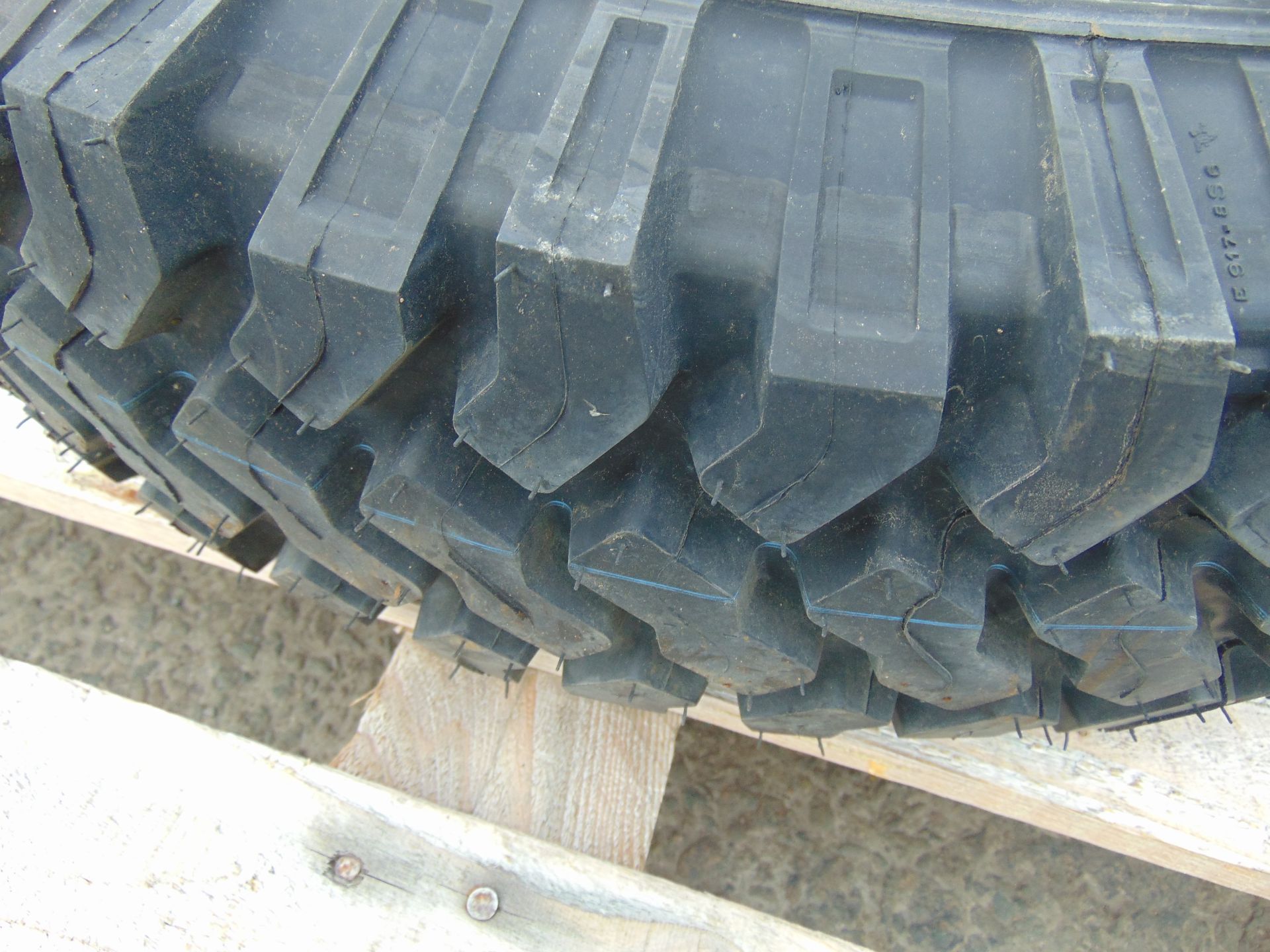 1 x Michelin 7.50 R16 XZL Tyre - Image 5 of 5