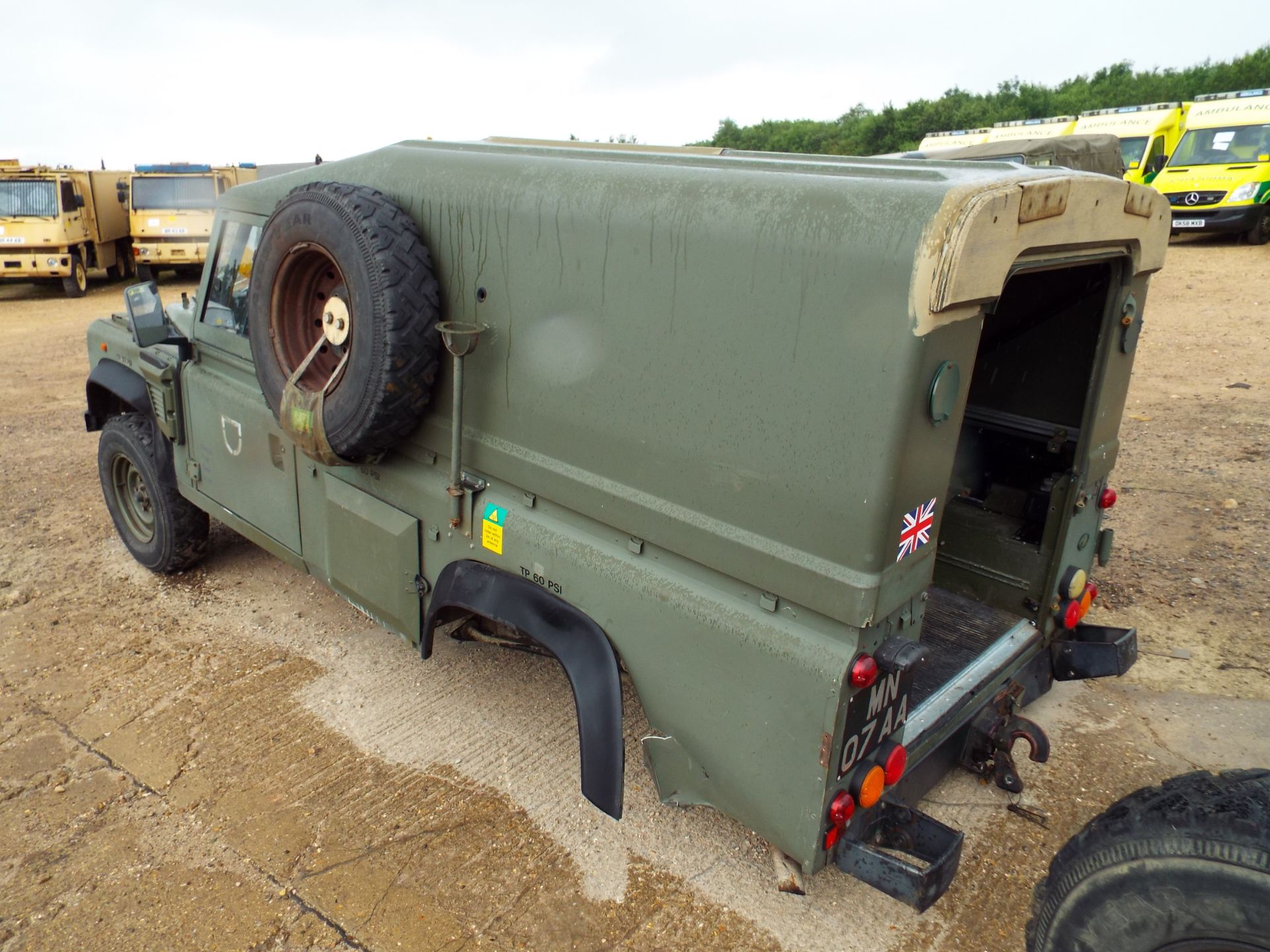 Military Specification Land Rover Wolf 110 Hard Top - Image 3 of 25