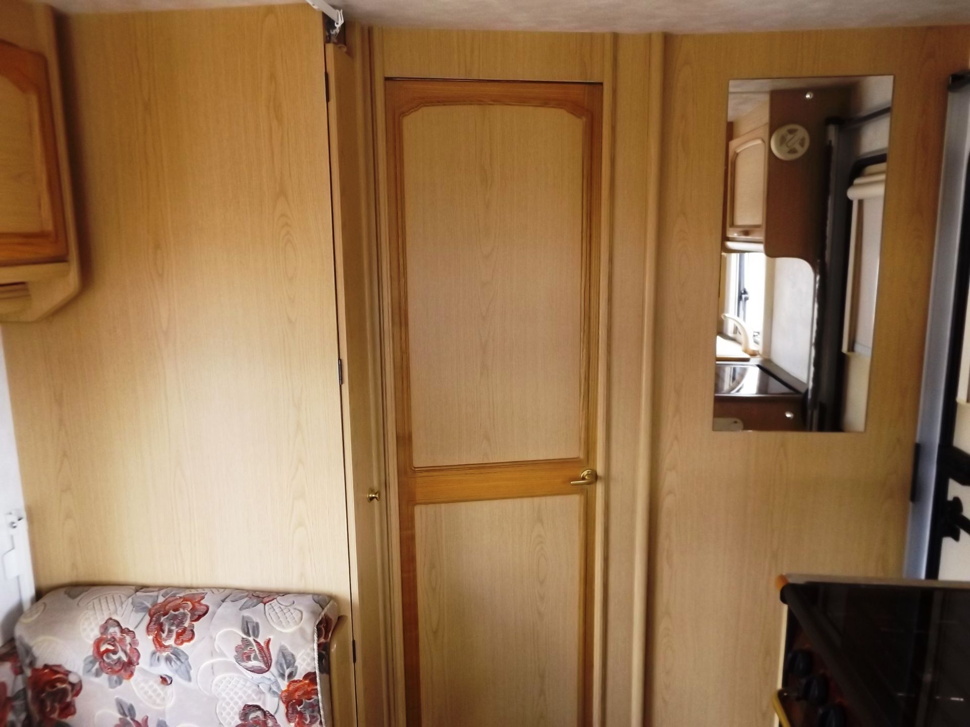 Compass Kensington 500/4 Berth Caravan - Bild 13 aus 18