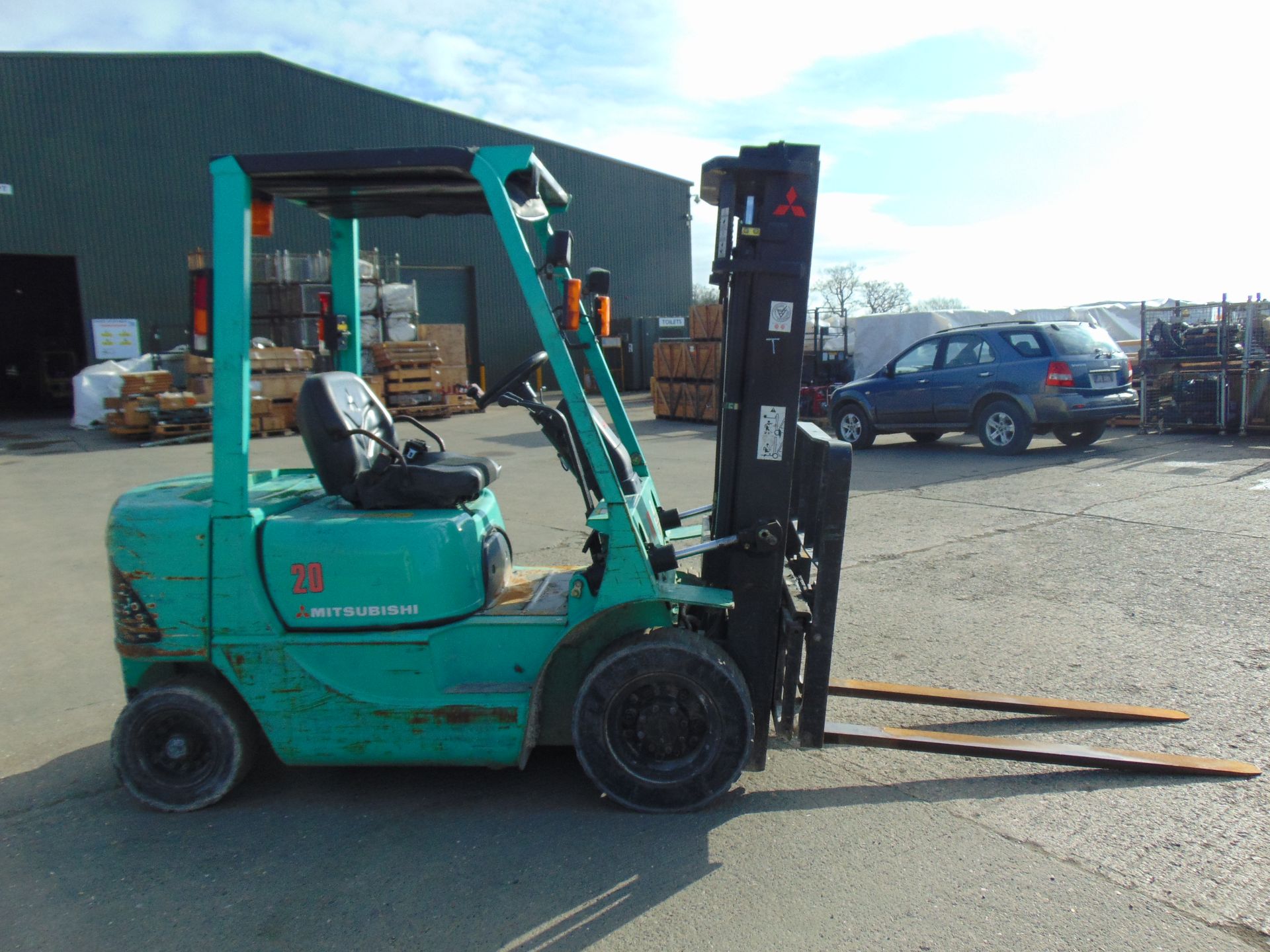 Mitsubishi FD20K Counter Balance Diesel Forklift - Image 5 of 16