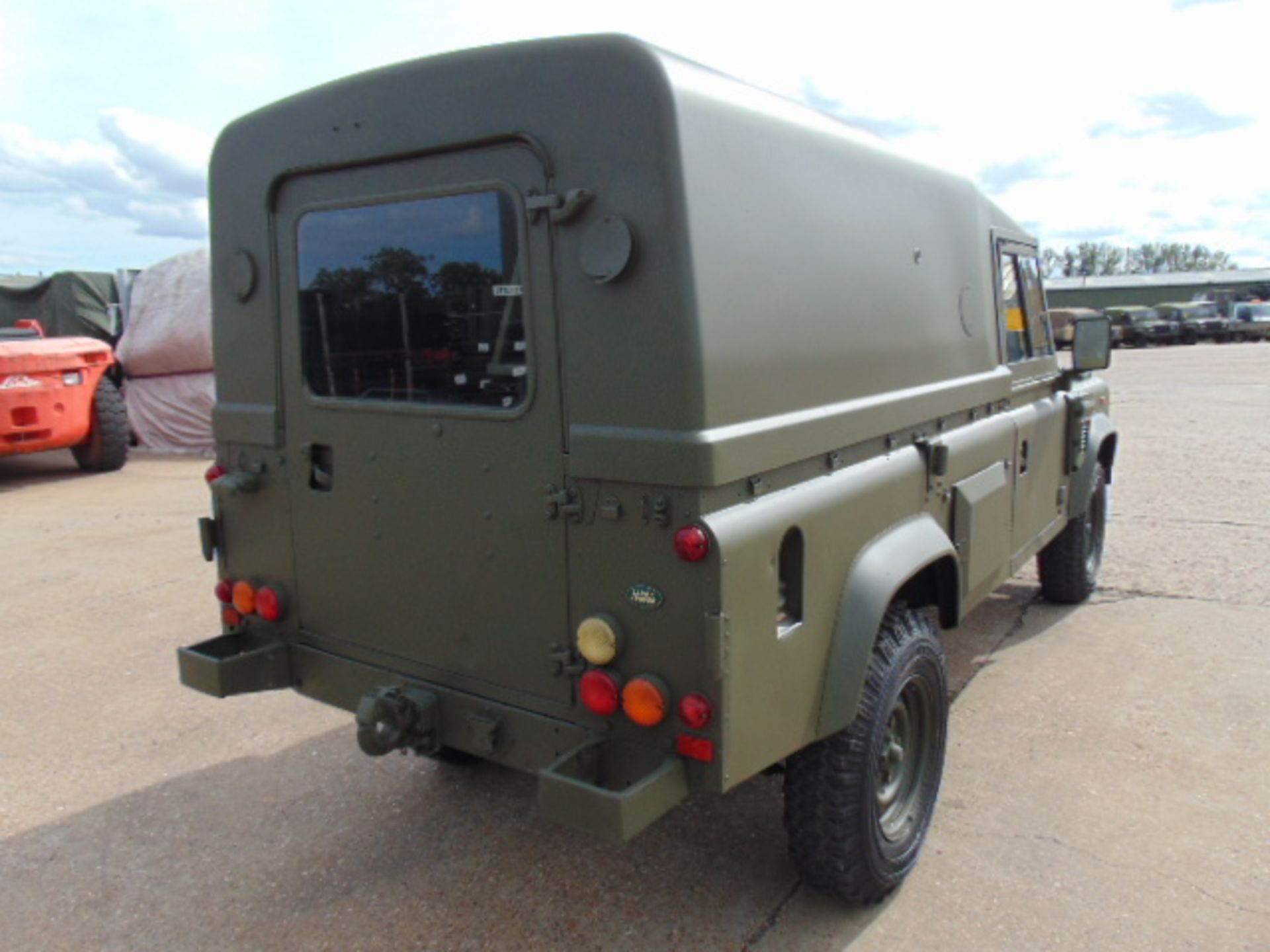 Military Specification Land Rover Wolf 110 Hard Top FFR (Radio Fit) 47,000 miles only - Bild 7 aus 21