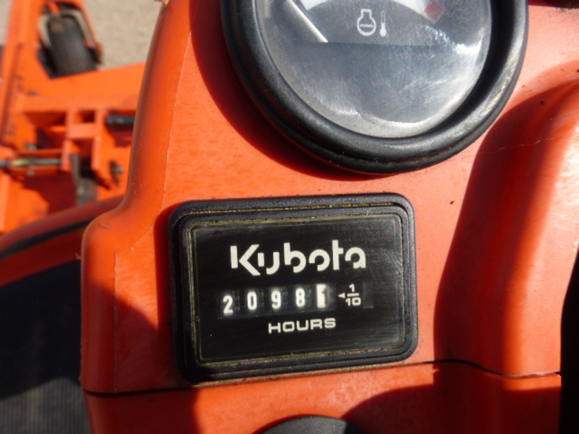 2009 Kubota F3680  4 x 4 Out Front Mower 36 HP Diesel - Image 6 of 14