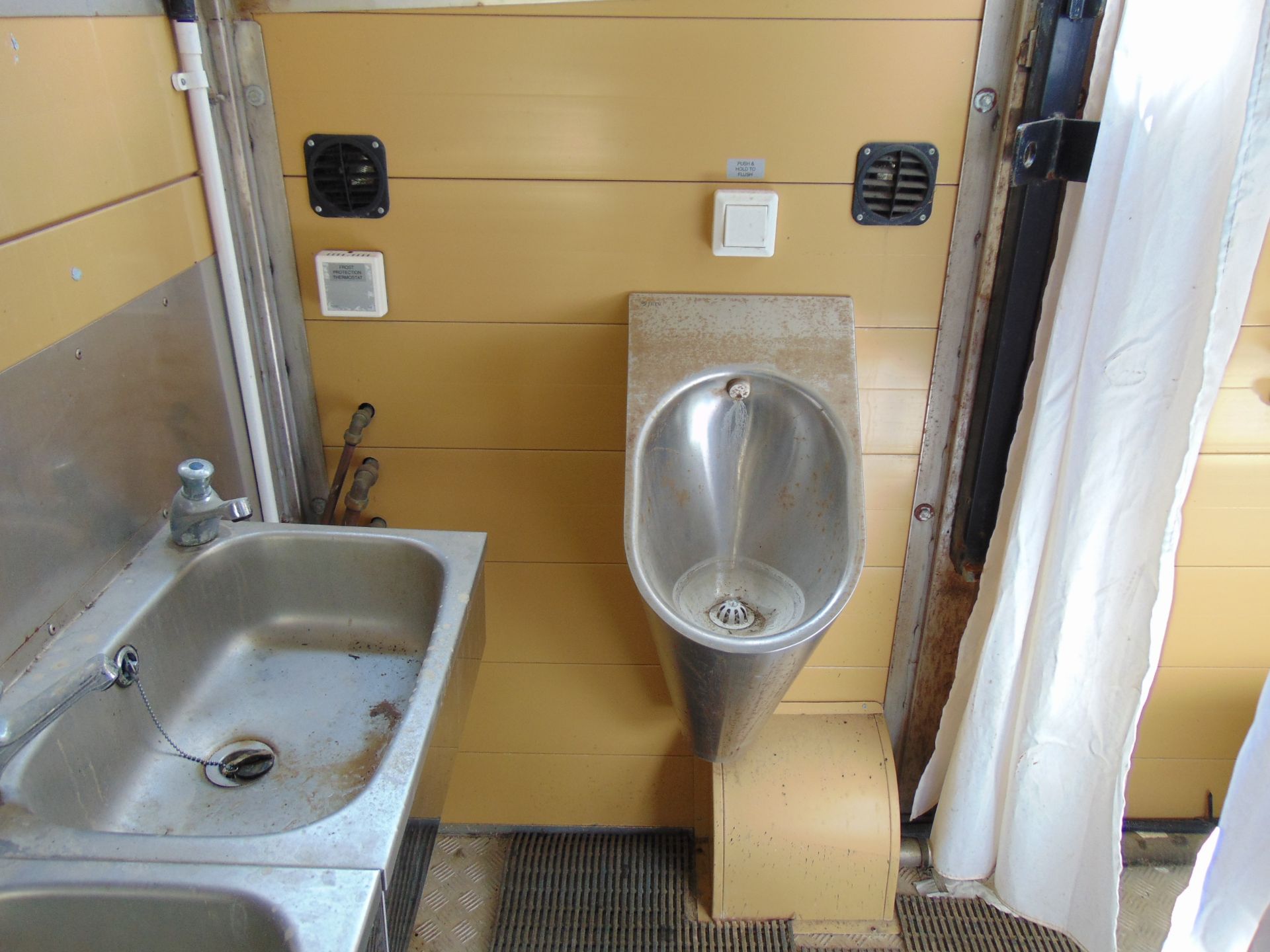 Acclimatise Tactical Base Ablution Unit - Image 14 of 38