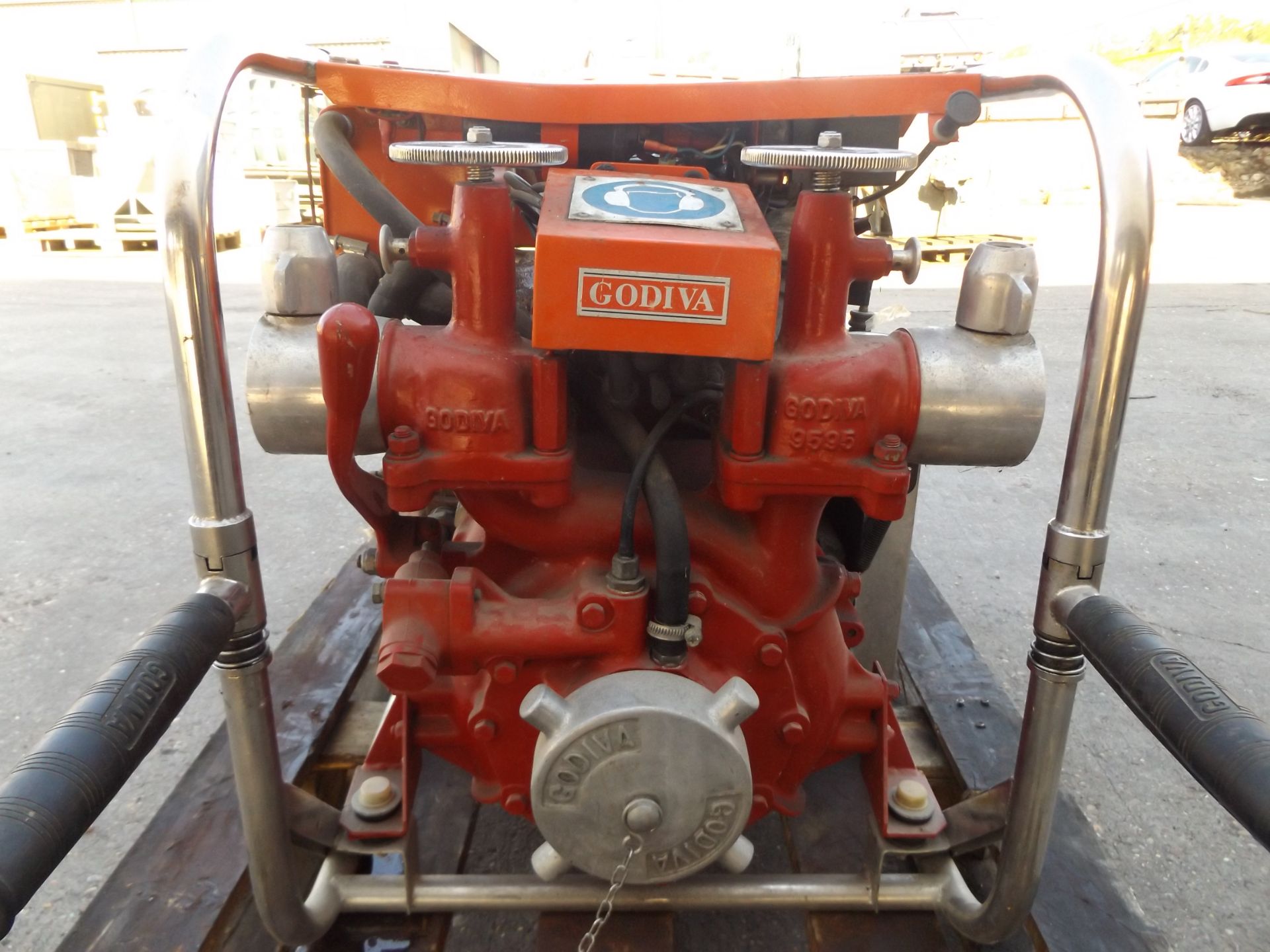 Heavy Duty Godiva Water Pump - Image 6 of 9