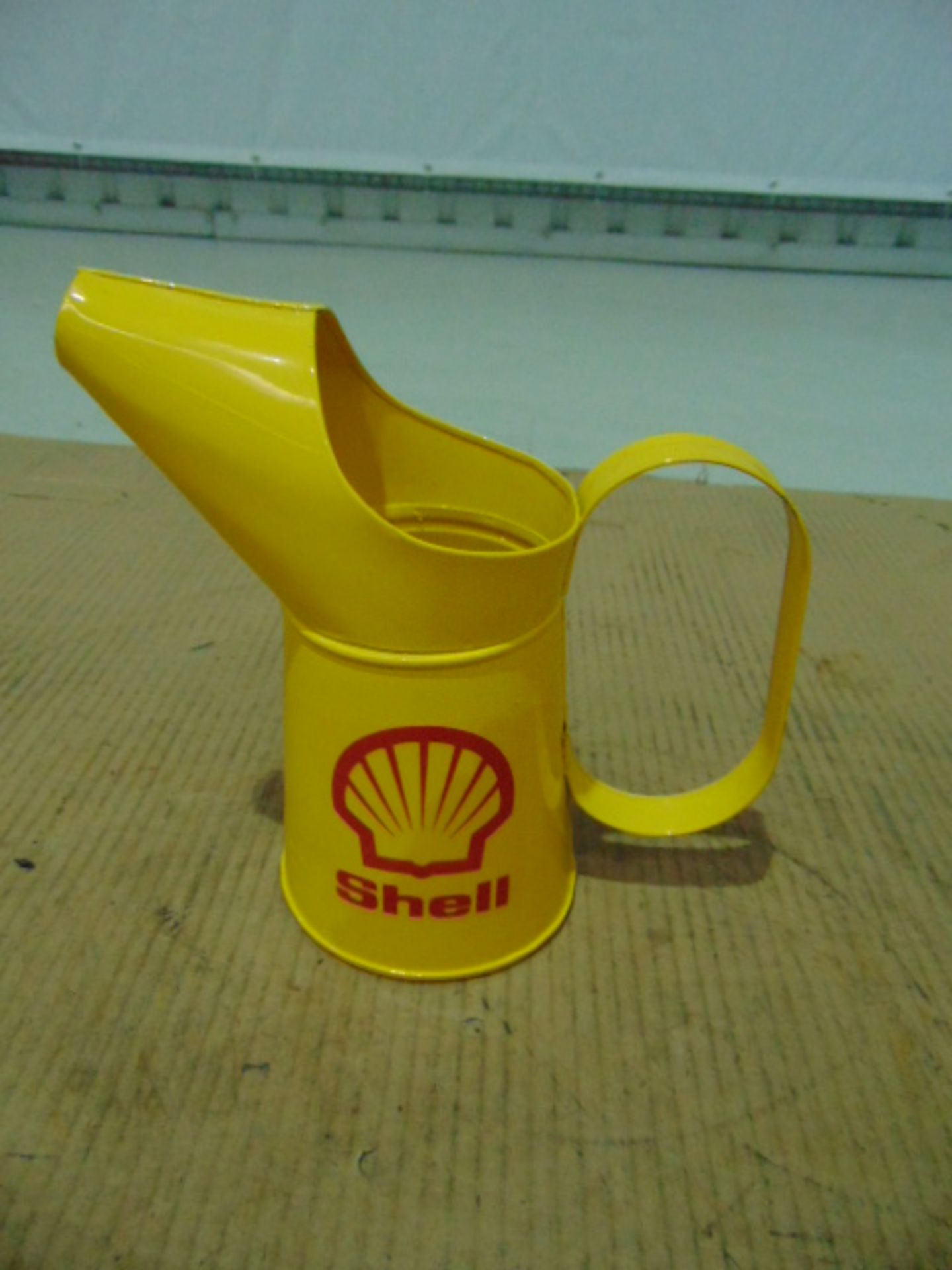 Set of 5 x Shell Branded Mixed Size Oil Pourer Cans - Bild 4 aus 8