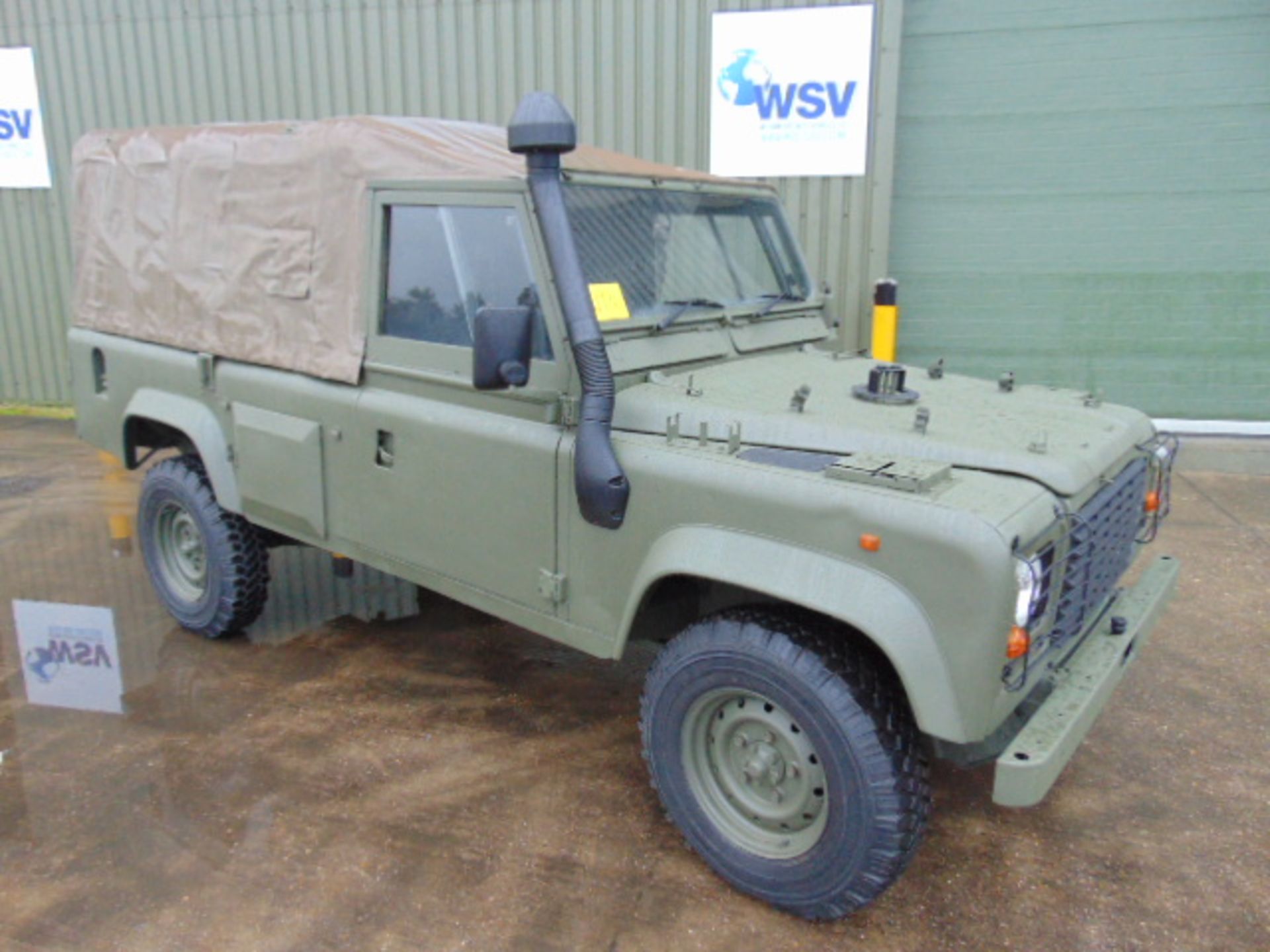 Land Rover Wolf 110 Soft Top